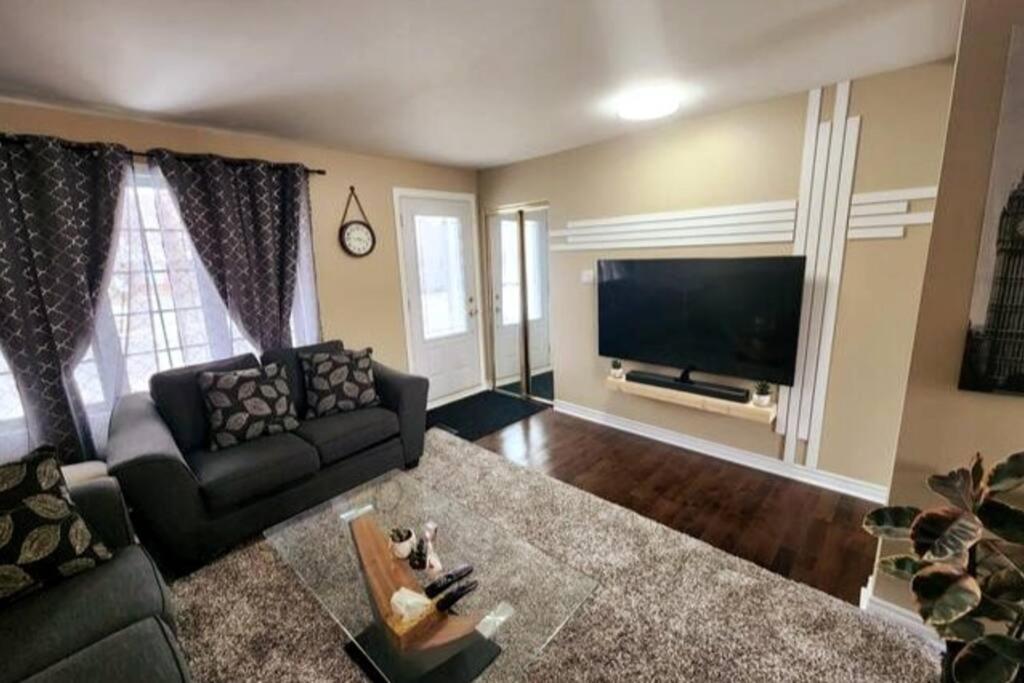 Three-Bedroom Home photo 1