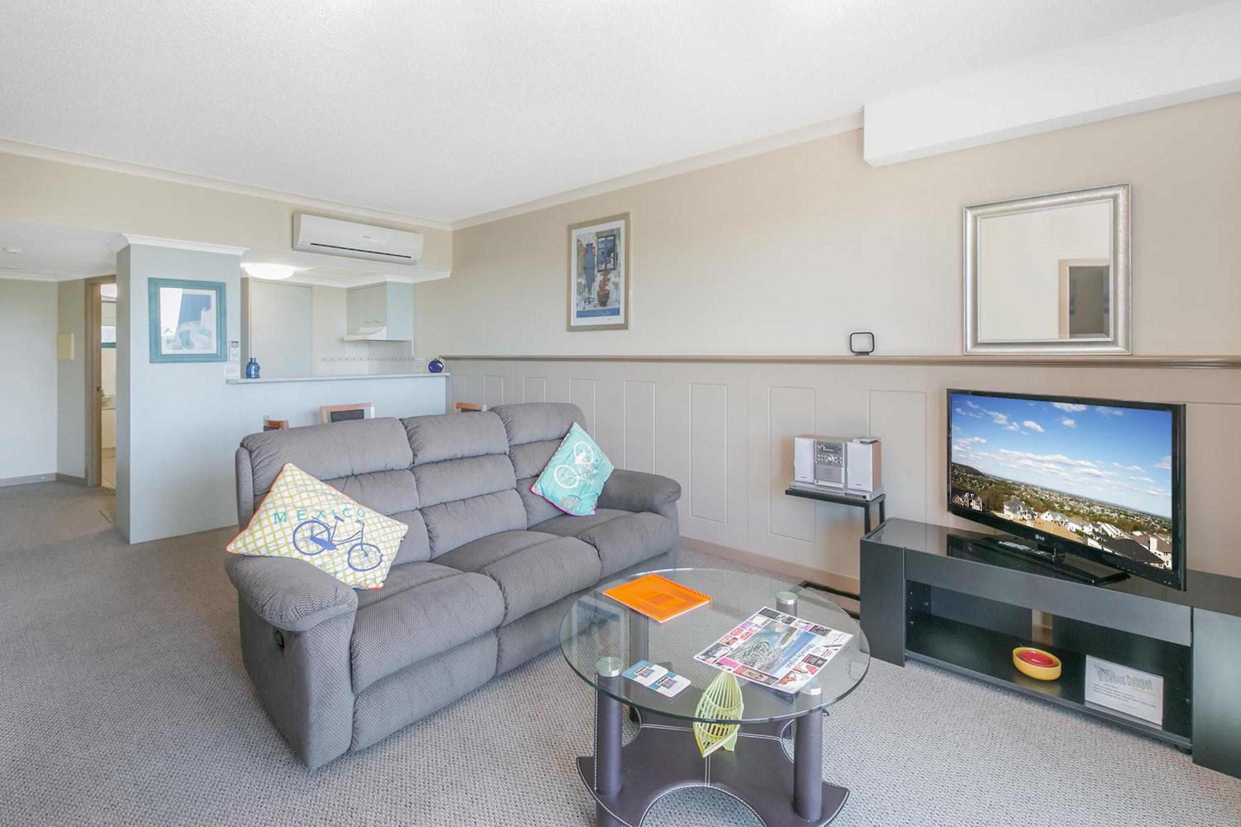 One-Bedroom Apartment with Park View photo 3