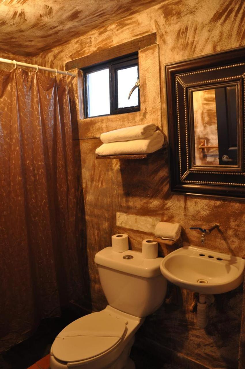 Superior King Suite - Photo 3