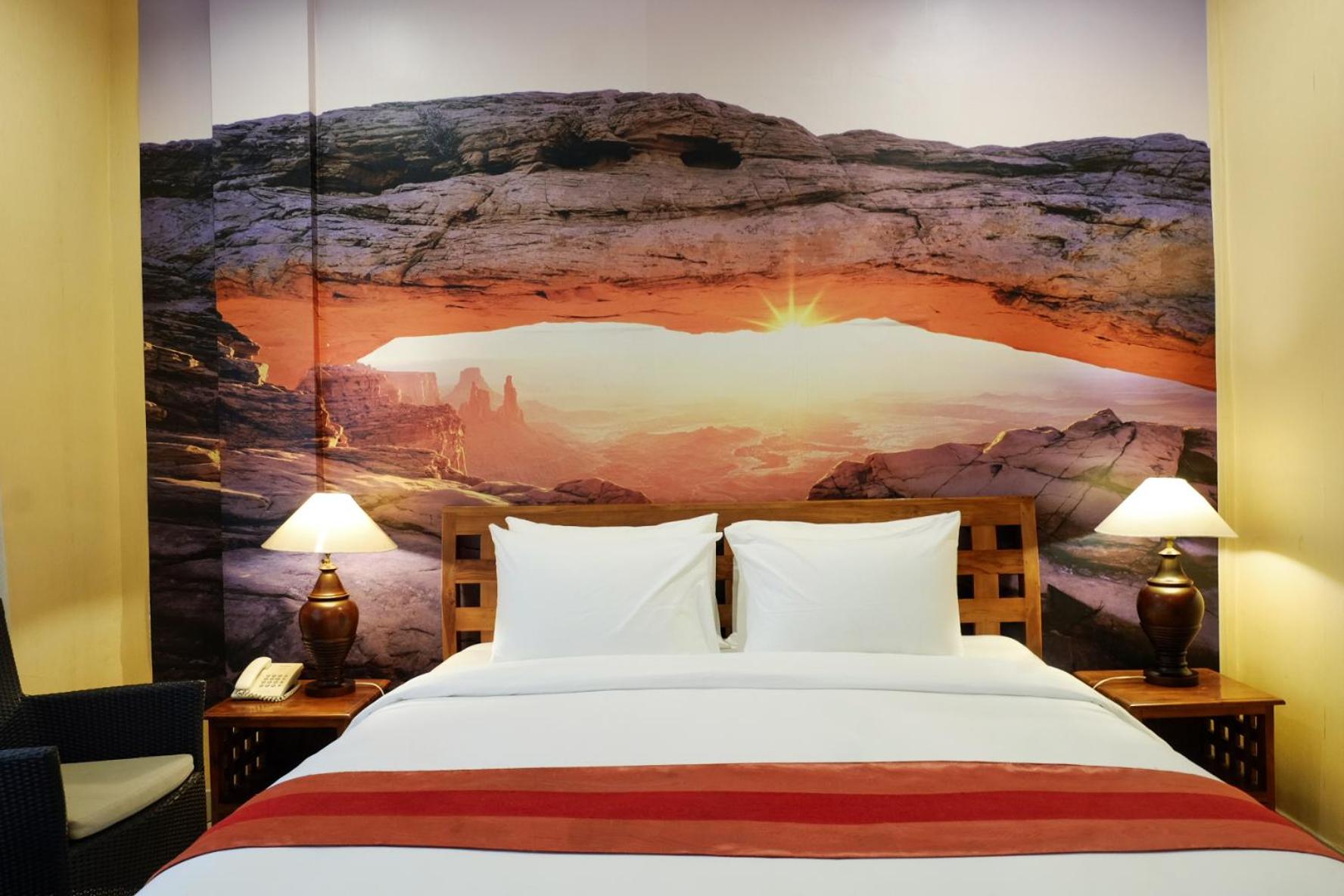 Deluxe Queen Room