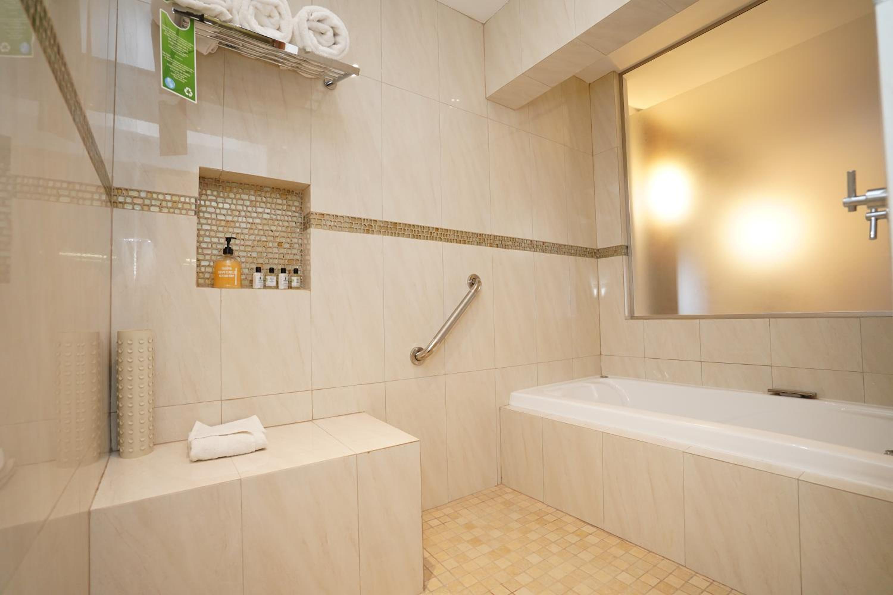 King Suite with Spa Bath