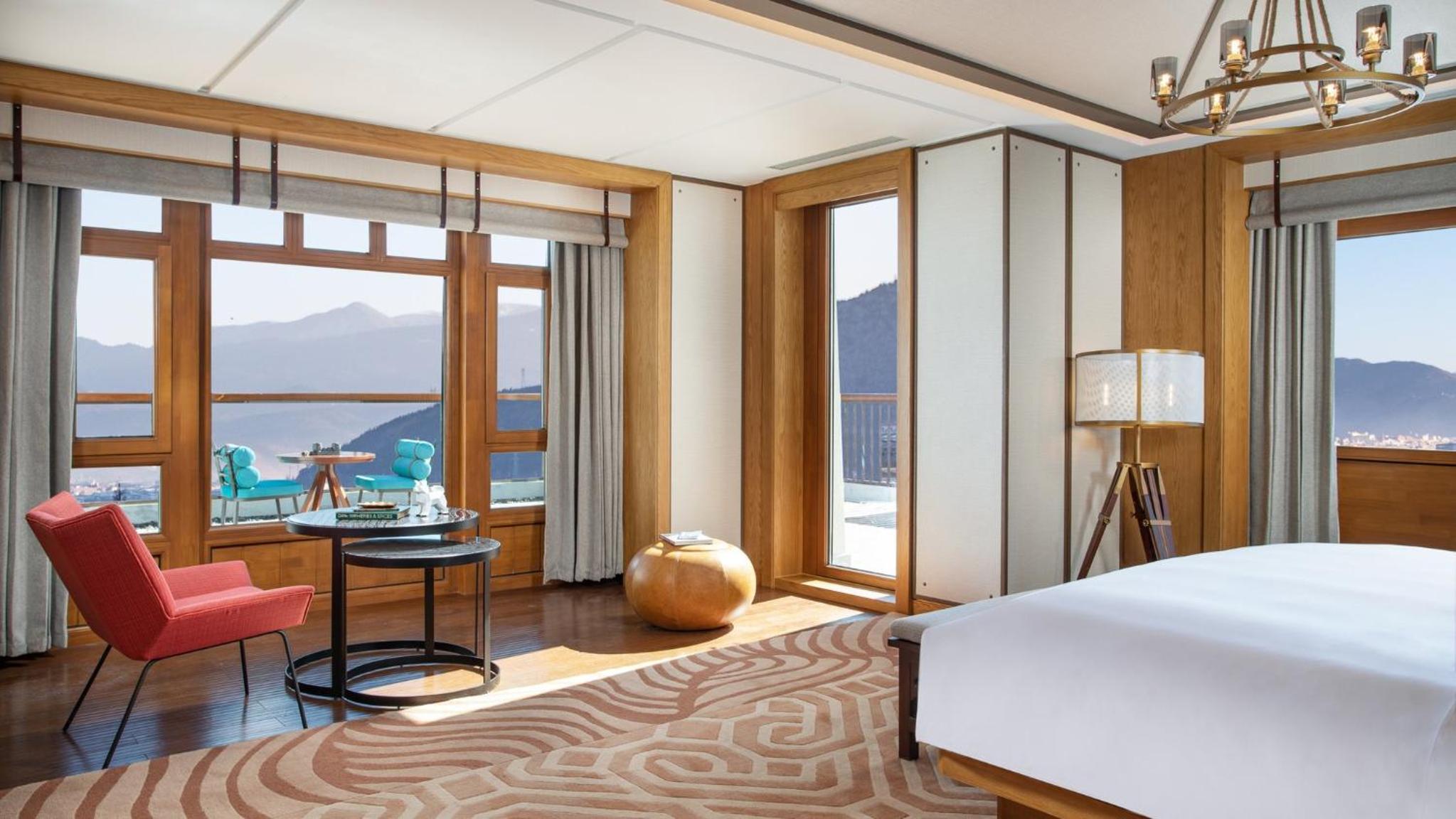 King Suite - Photo 3