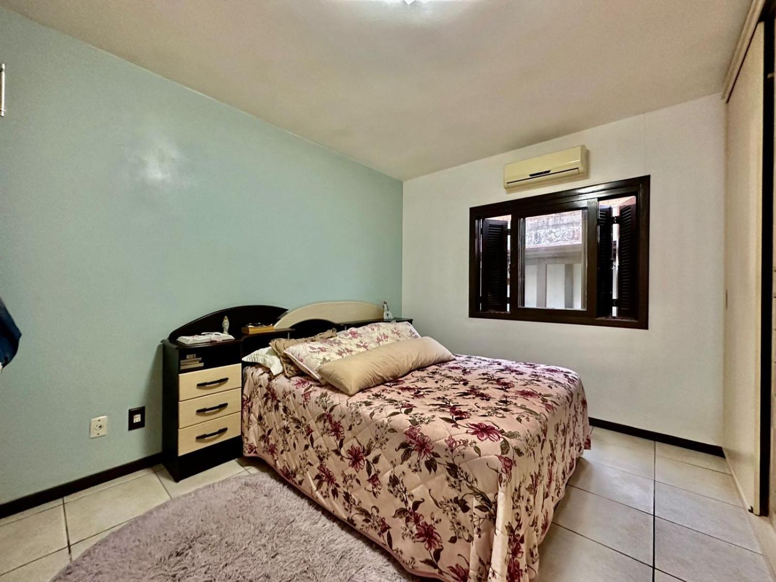 Four-Bedroom House photo 1