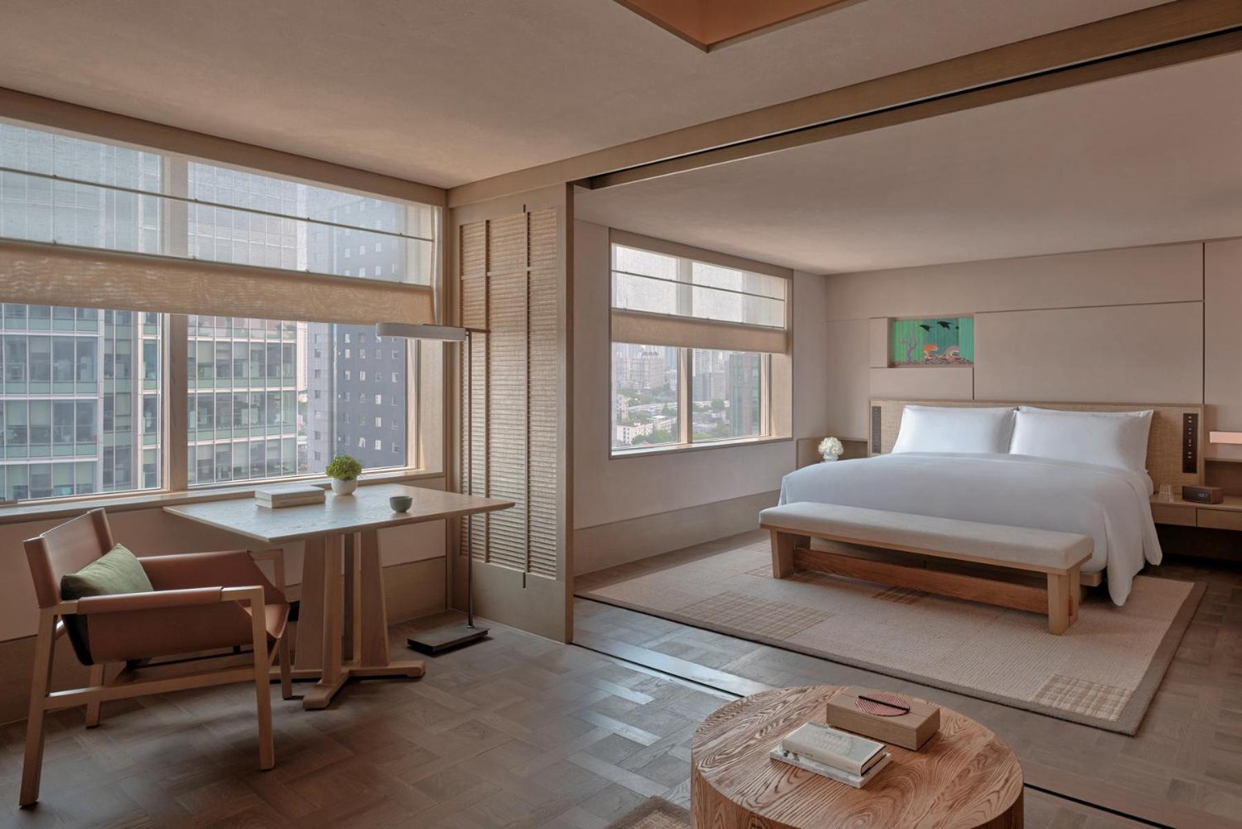 Deluxe King Suite