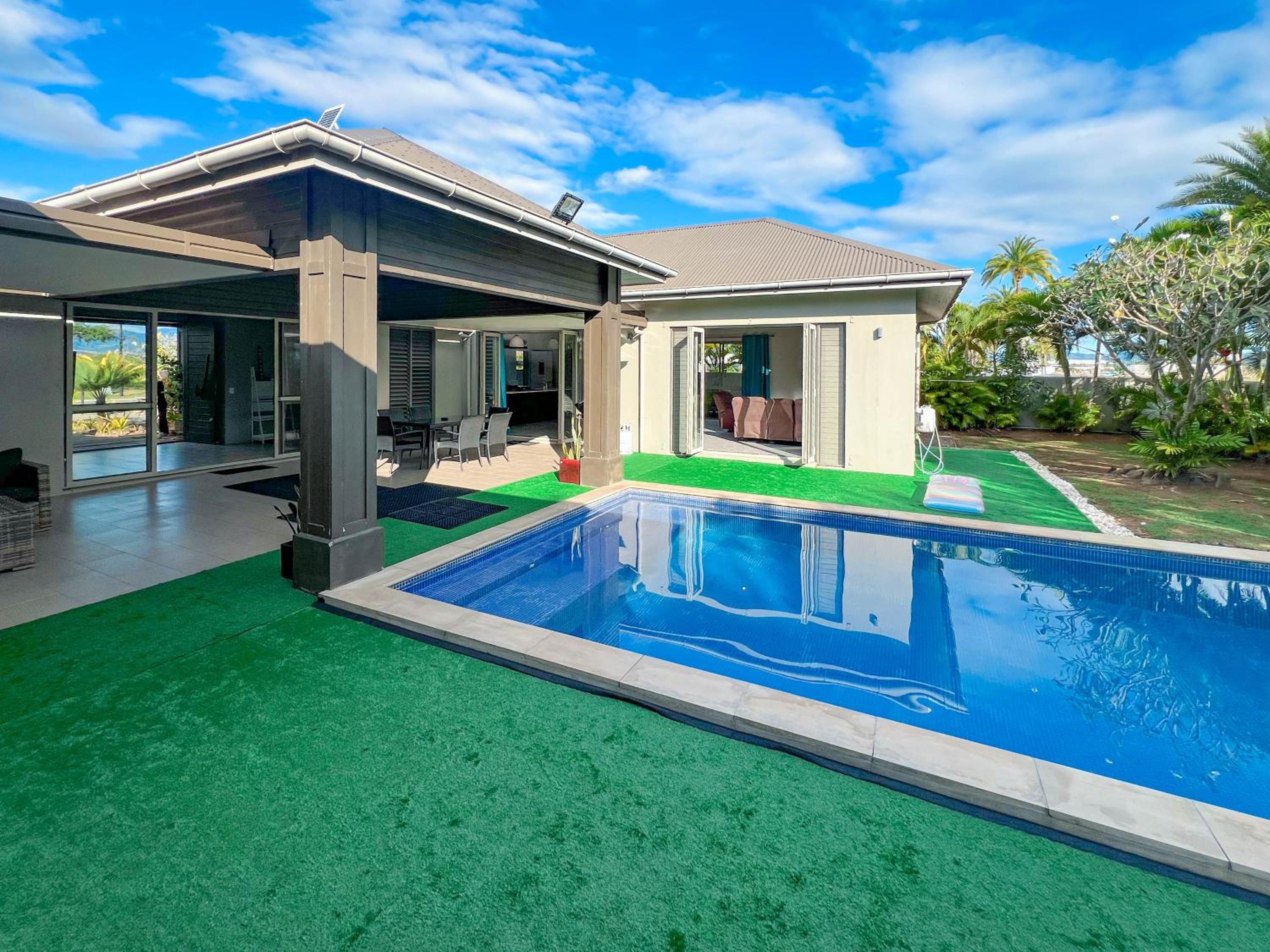 Four Bedroom Gardenview Villa 118/4
