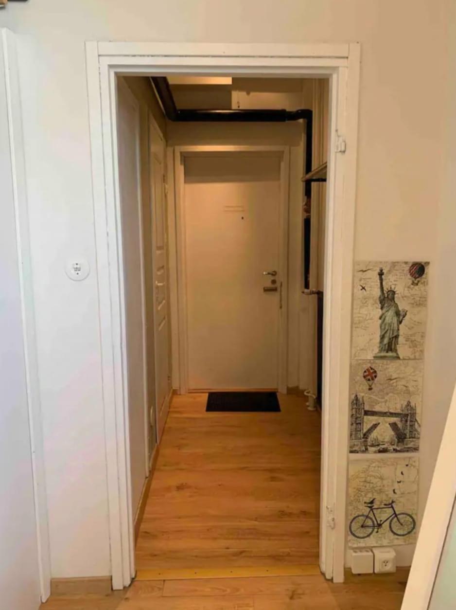 One-Bedroom Apartment photo 2