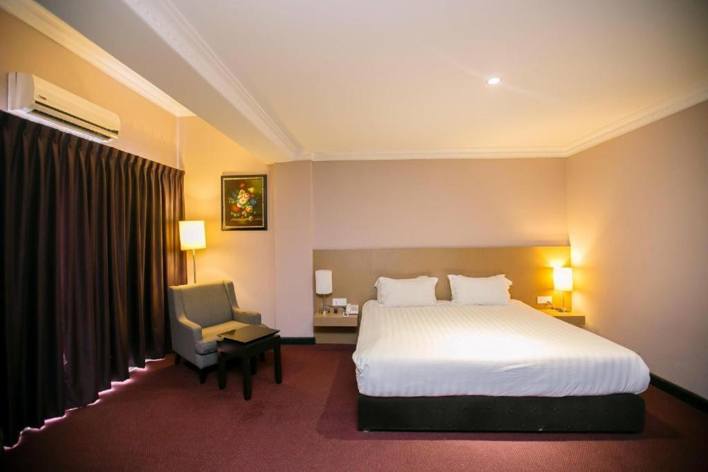 Executive Suite