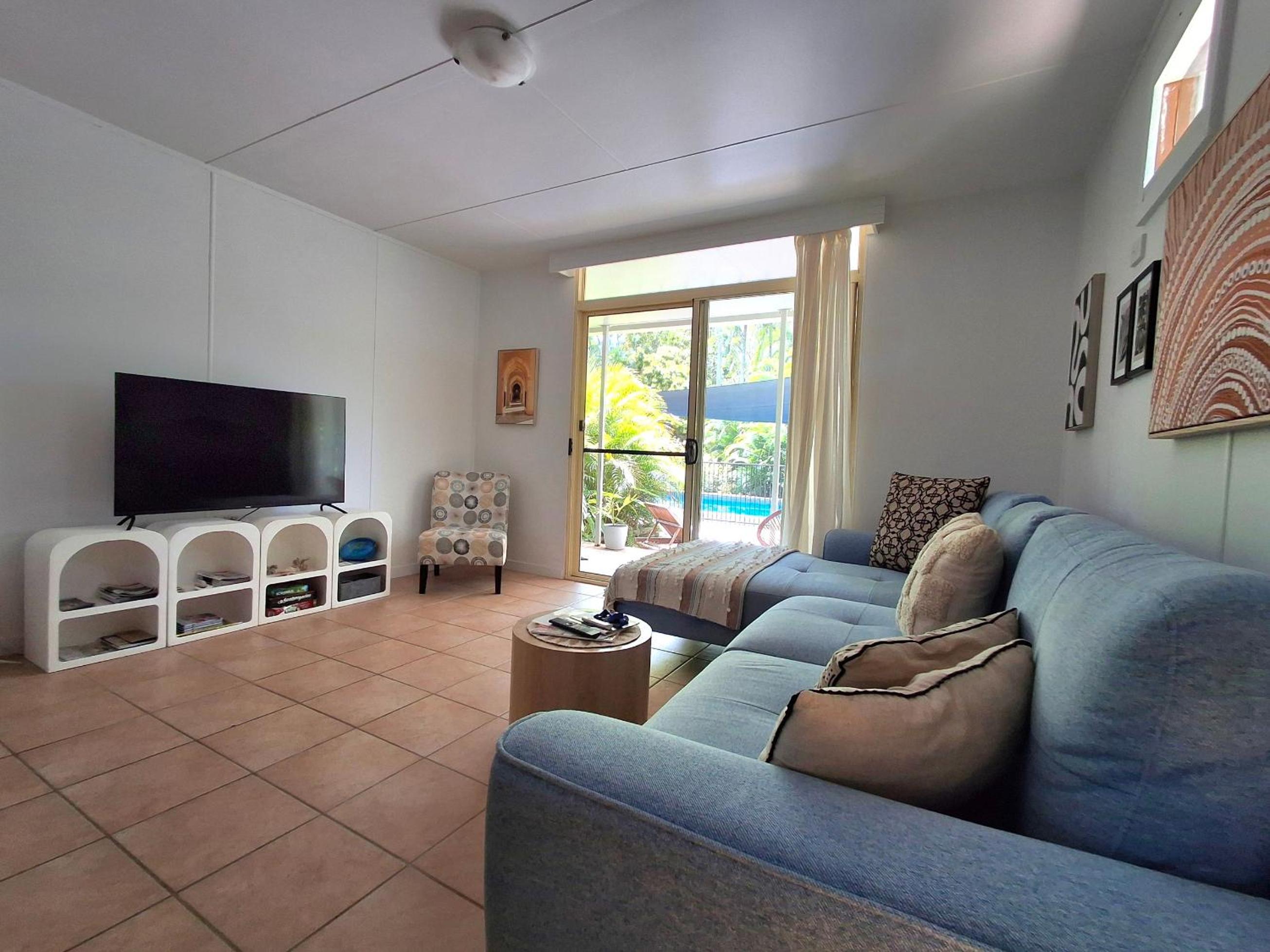 One-Bedroom House photo 1