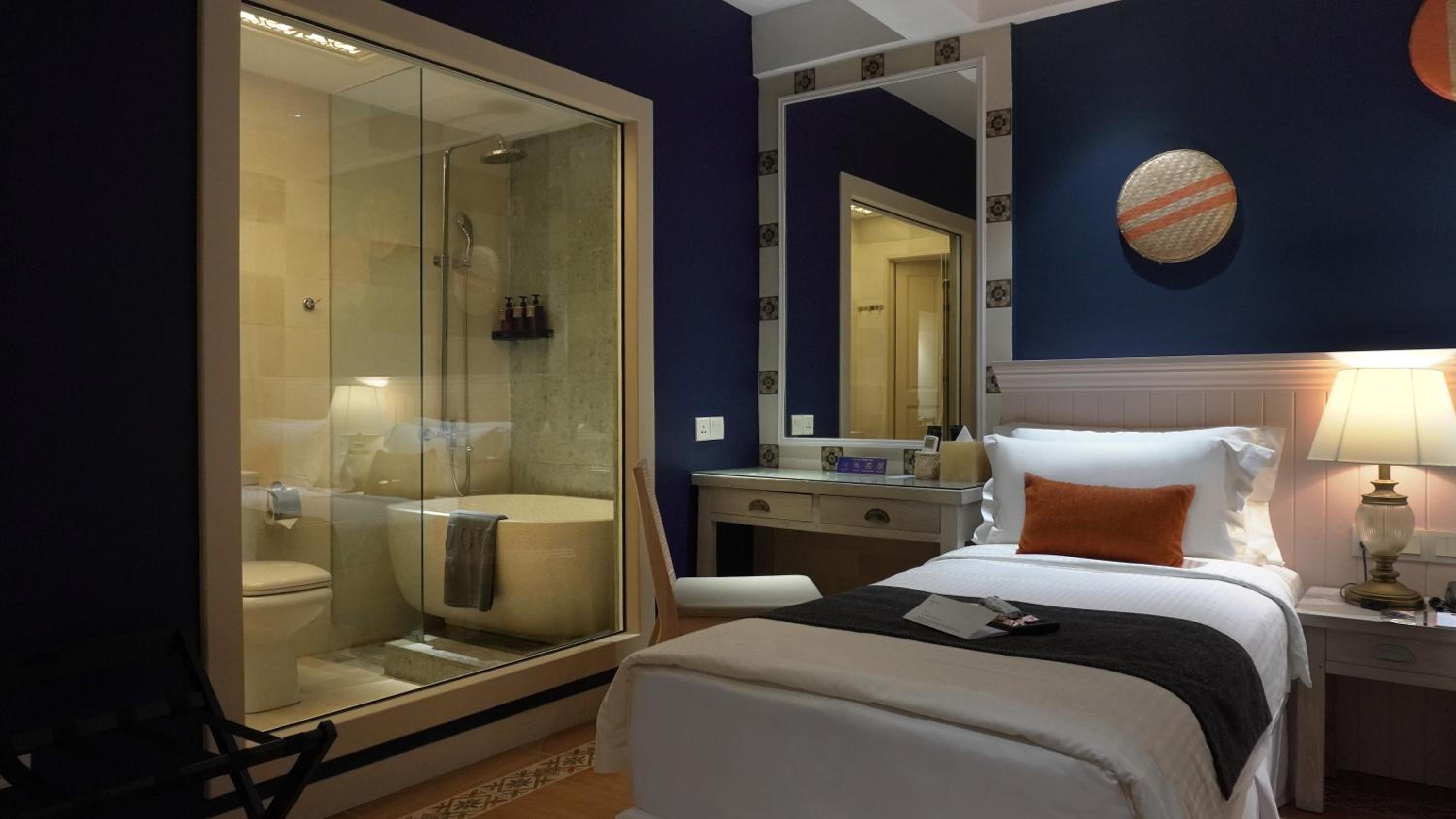 Deluxe Twin Room - Photo 2