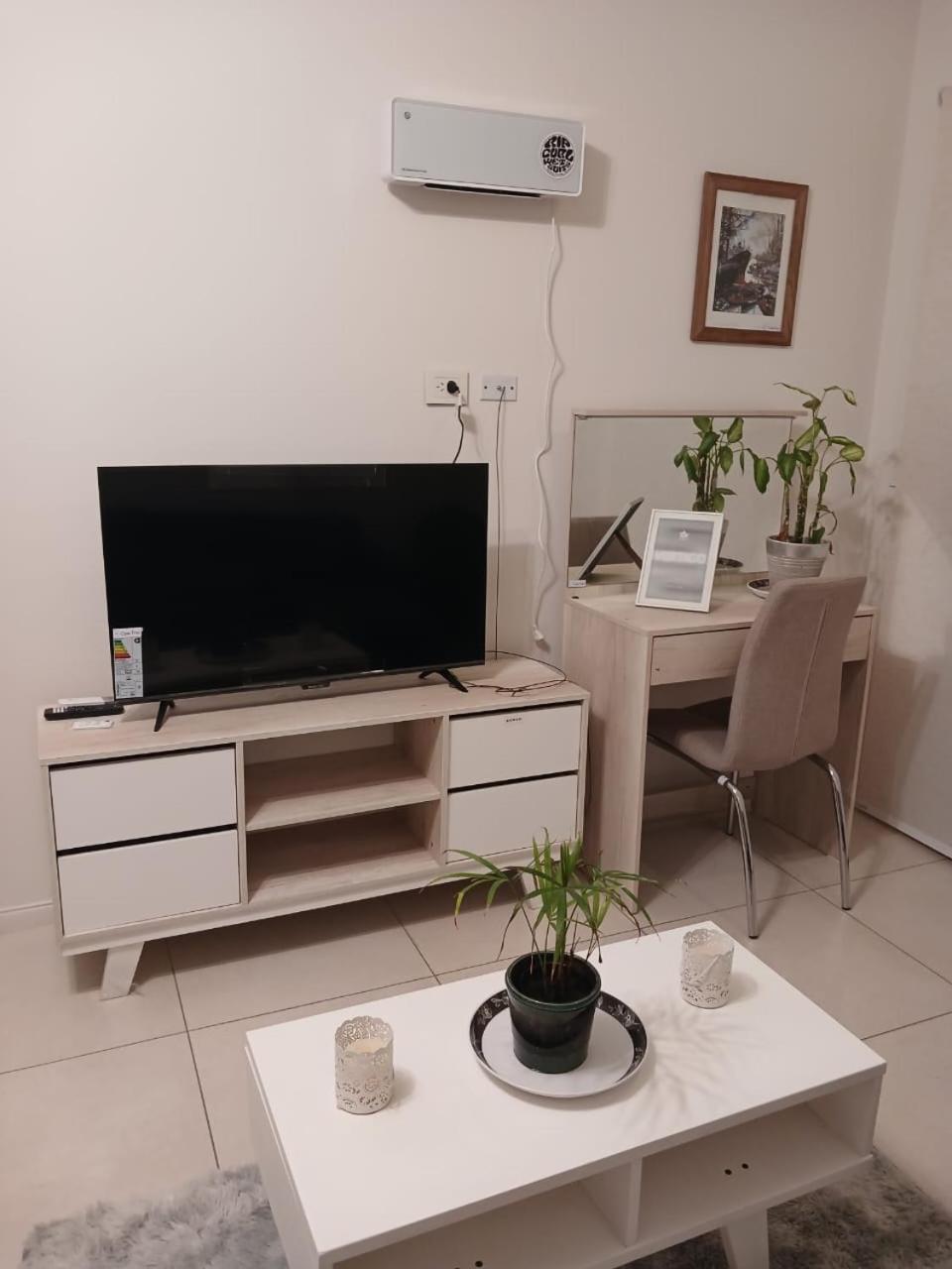 One-Bedroom Standard Apartment photo 1