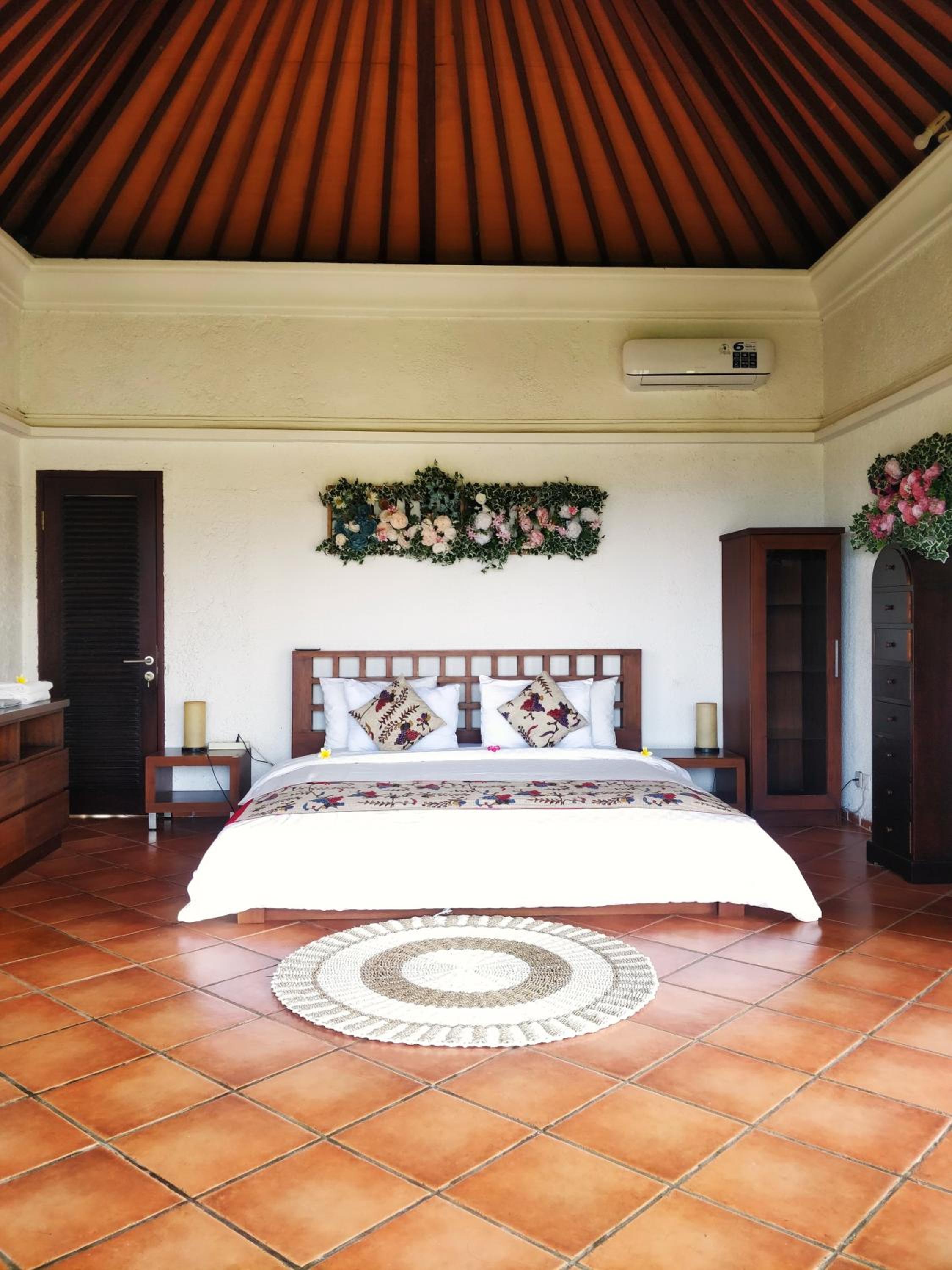 King Room with Mountain View