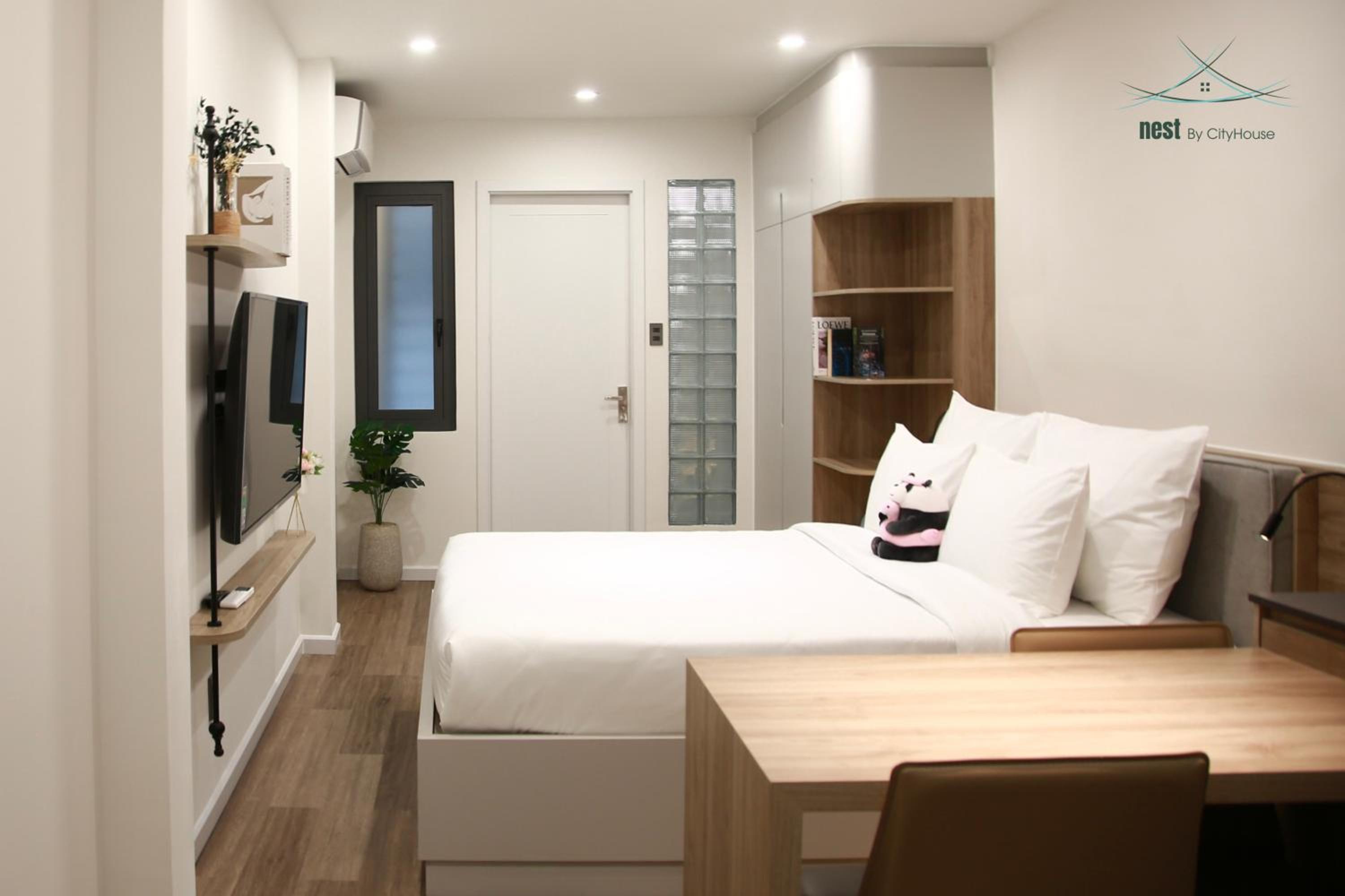 Standard Queen Room