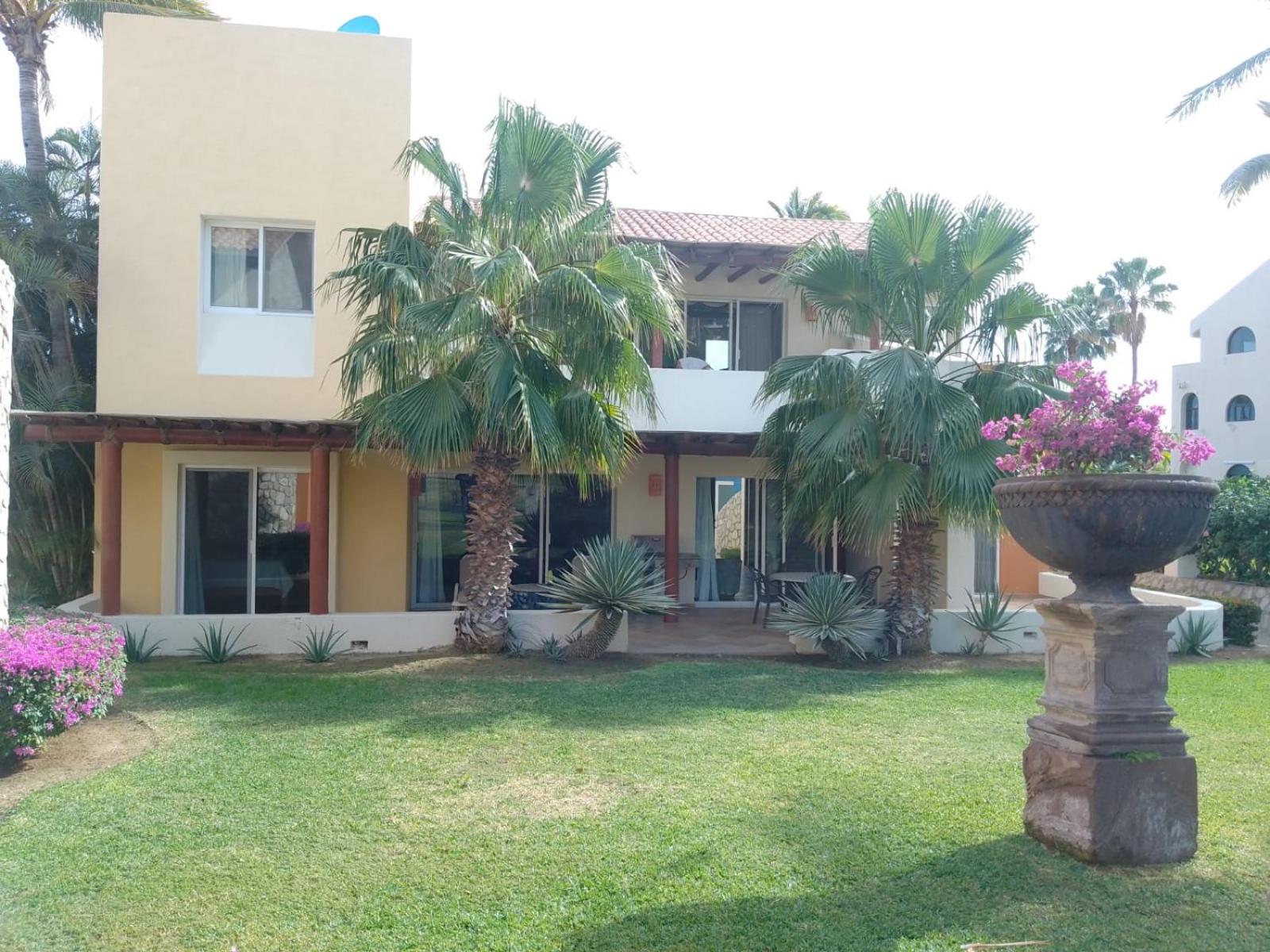 Three-Bedroom Villa photo 3