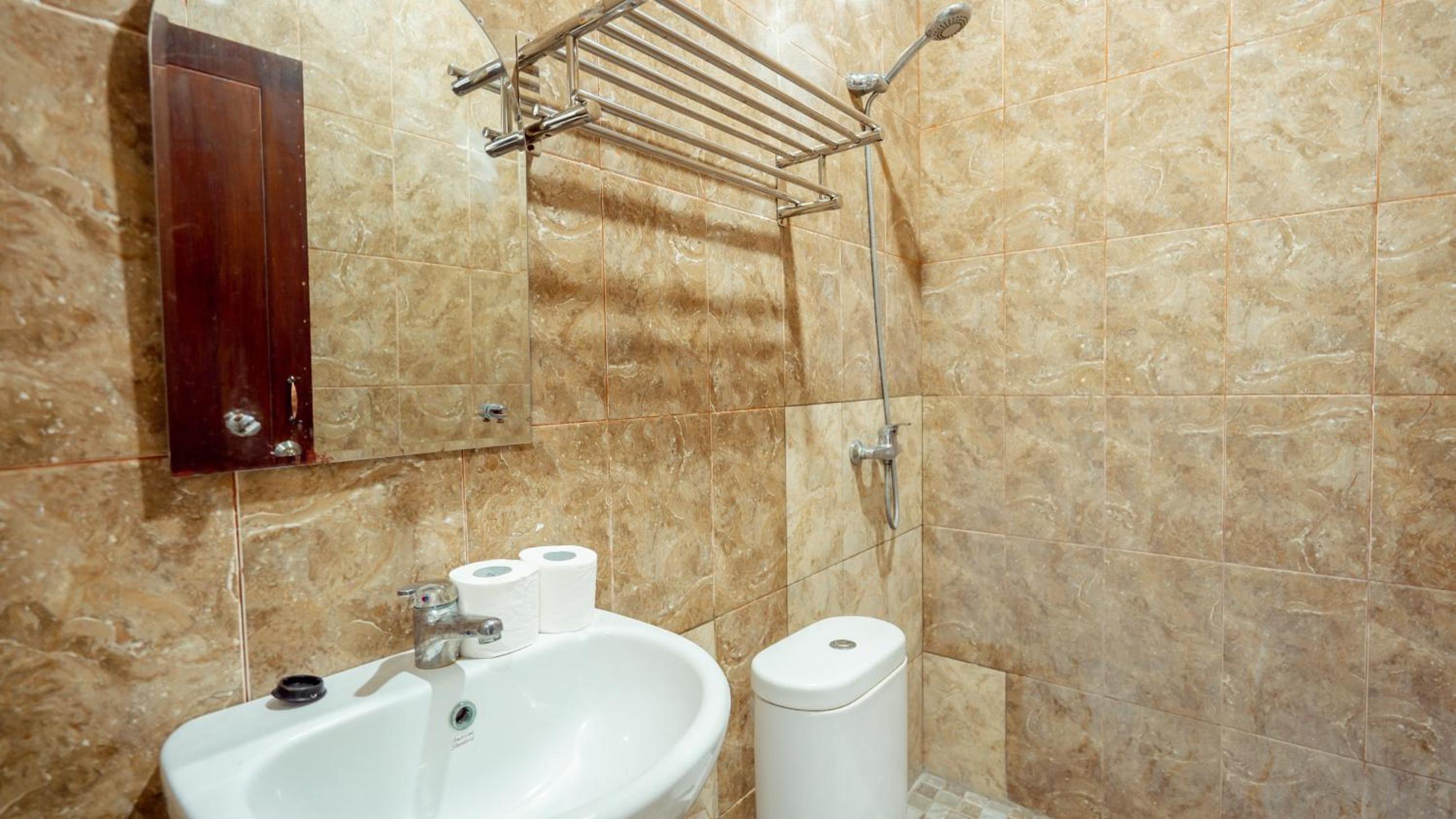 Deluxe Room - Photo 3