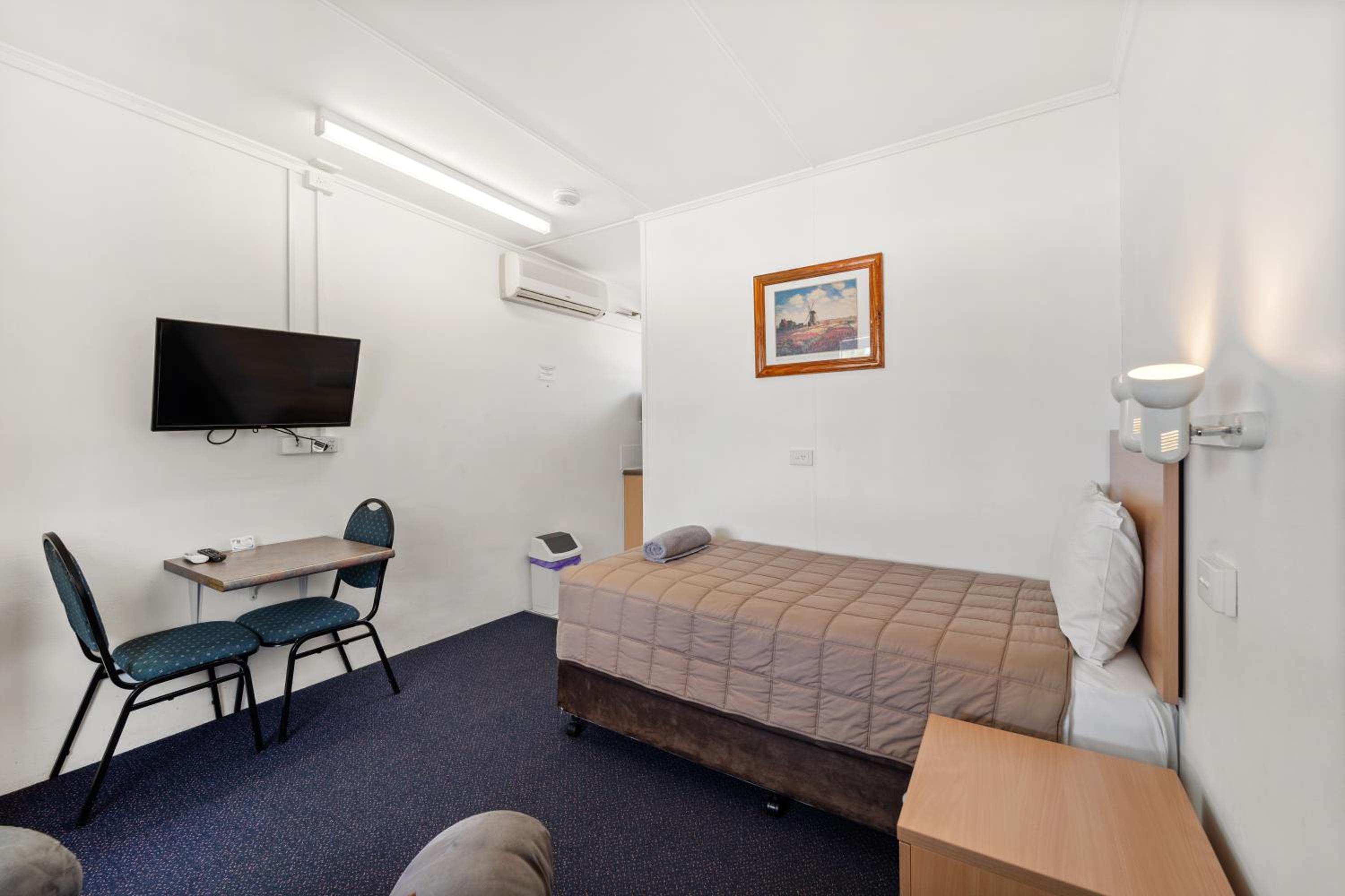Economy Single Room
