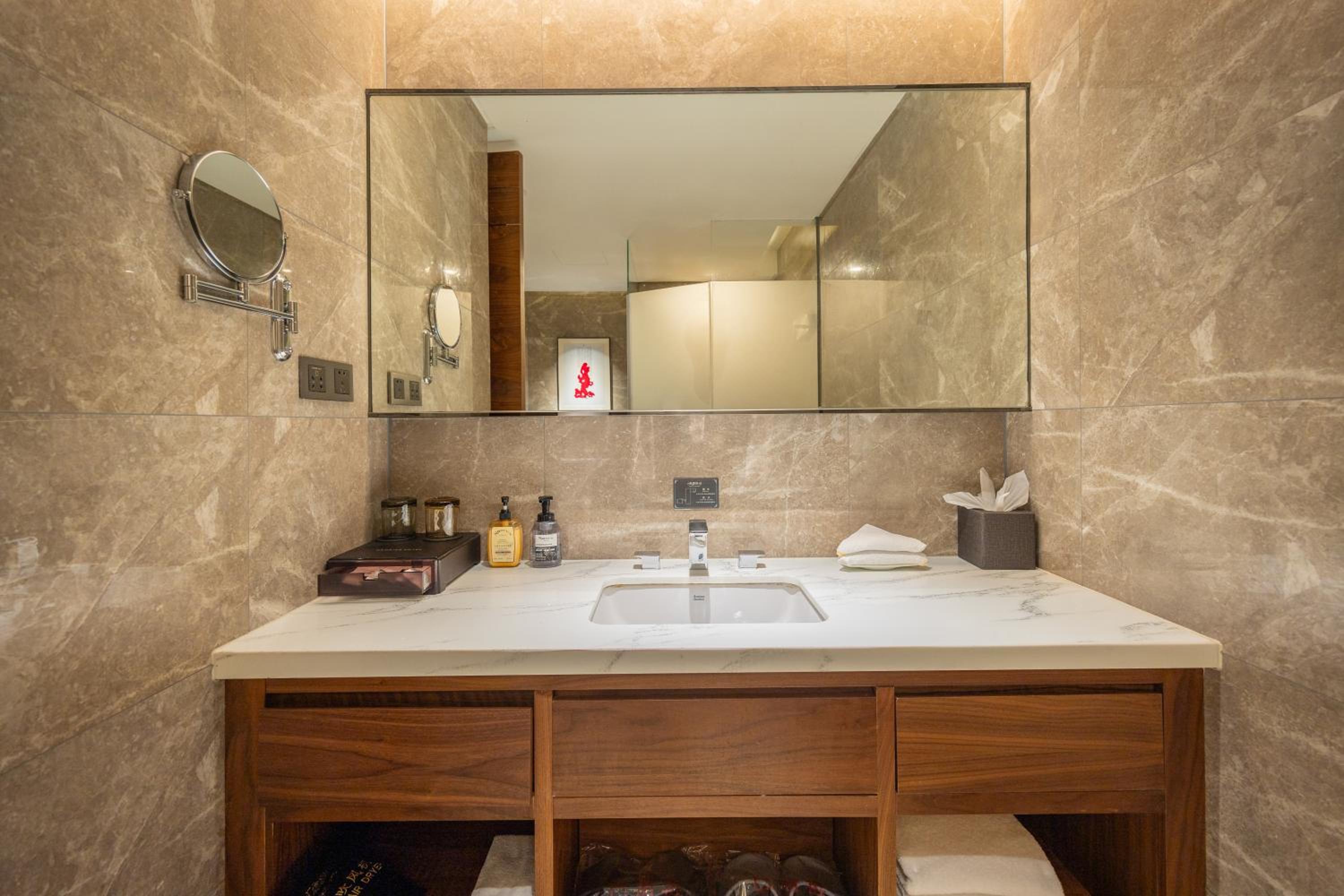 Deluxe Twin Room photo 2