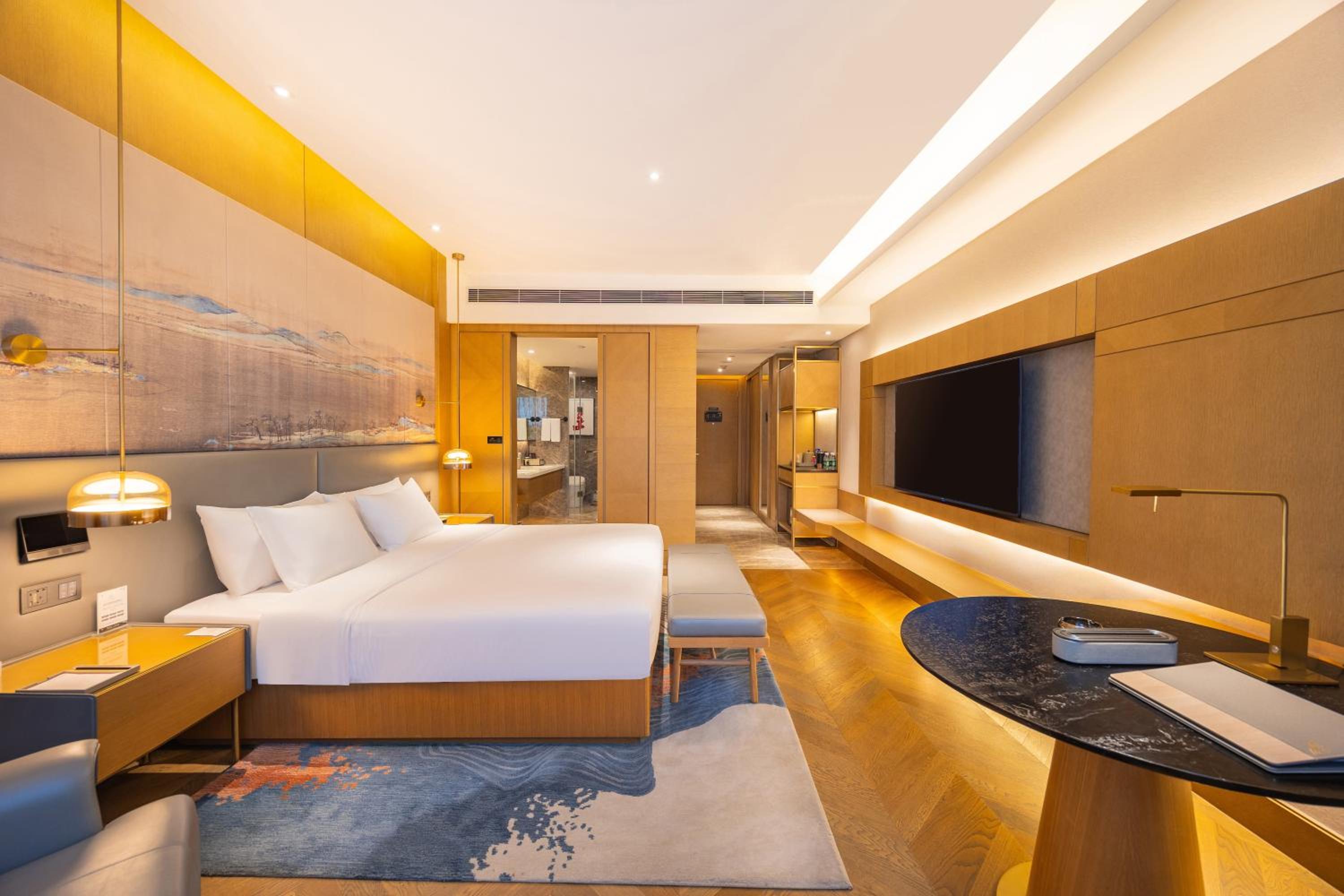 Premium King Room photo 1