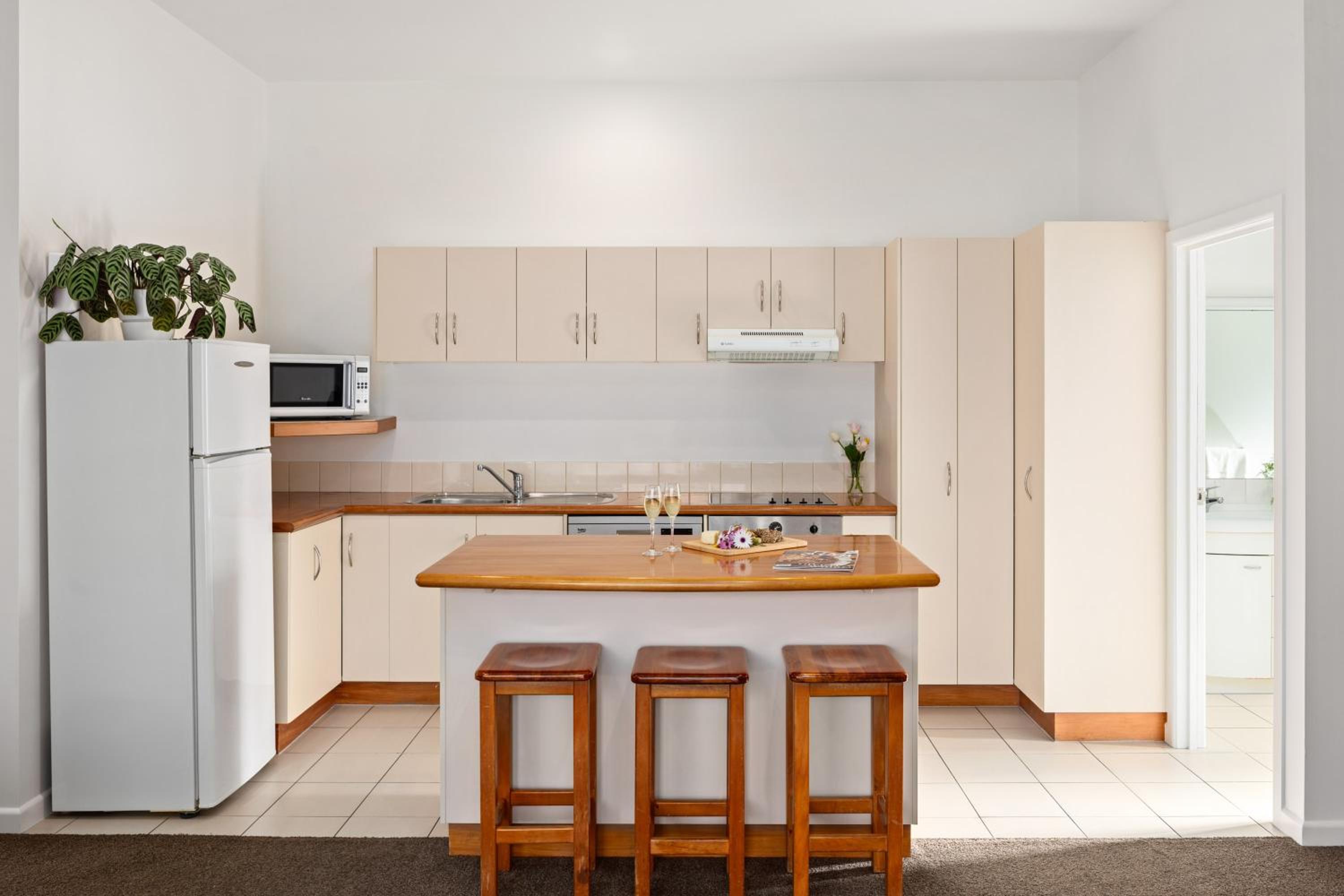 Two-Bedroom Suite - Photo 12