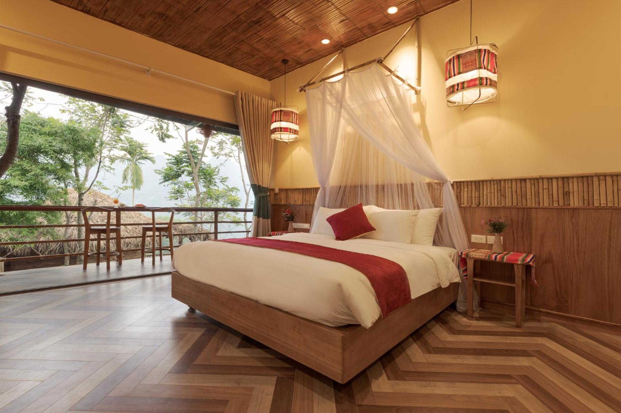 King Room with Pool View photo 3