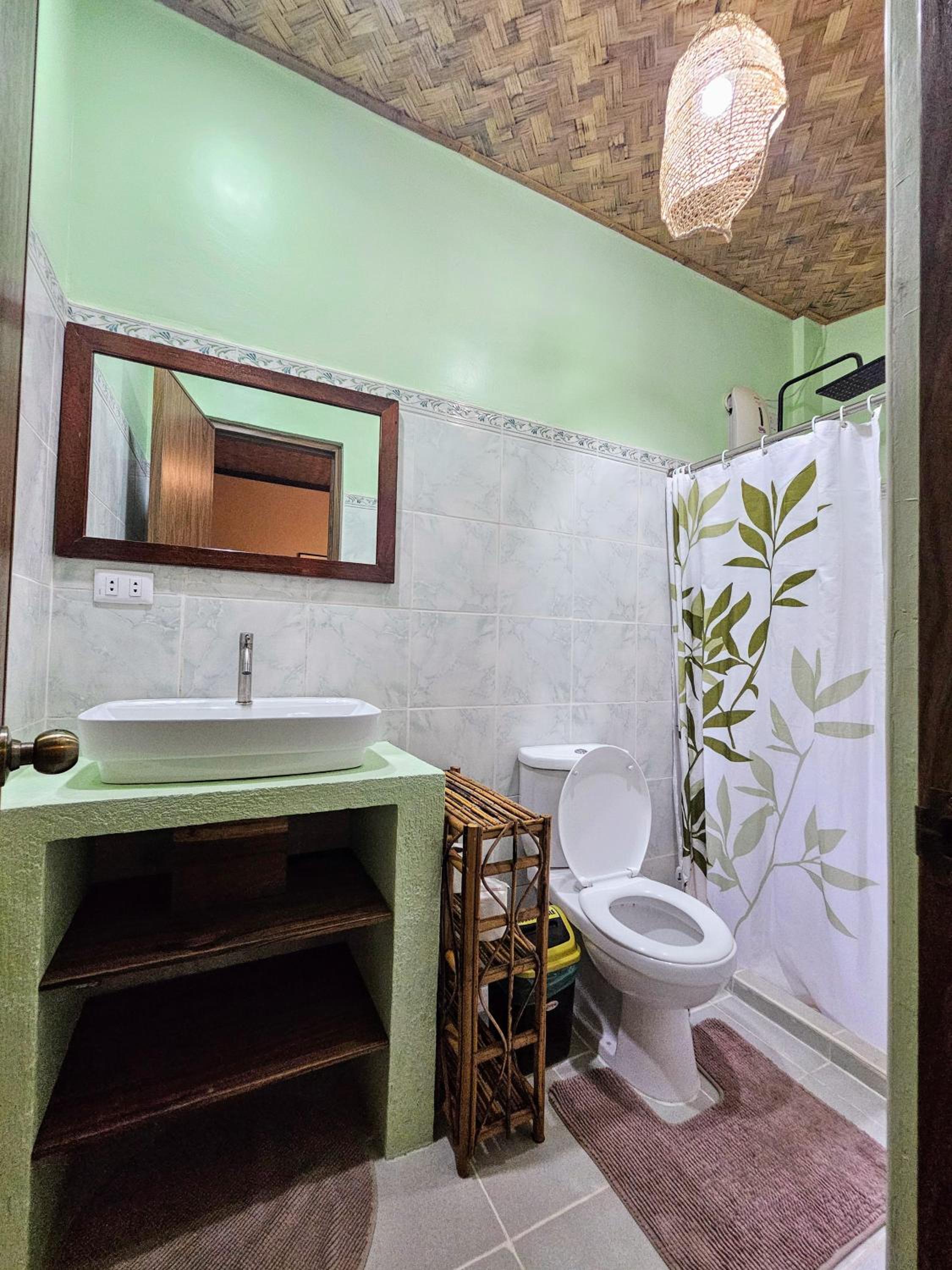 Deluxe Double Room with Balcony - Photo 3