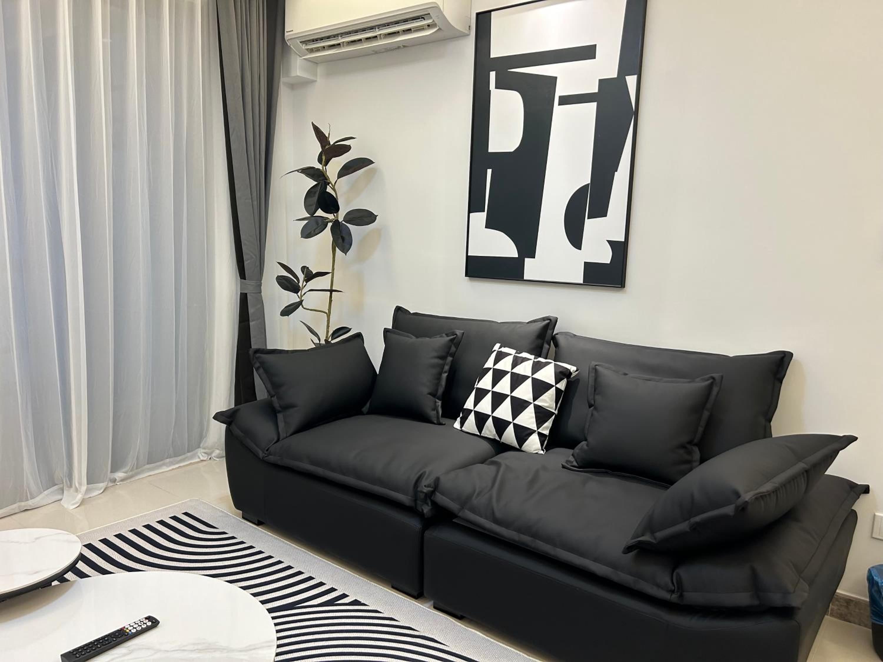 Two-Bedroom Deluxe Apartment with Balcony