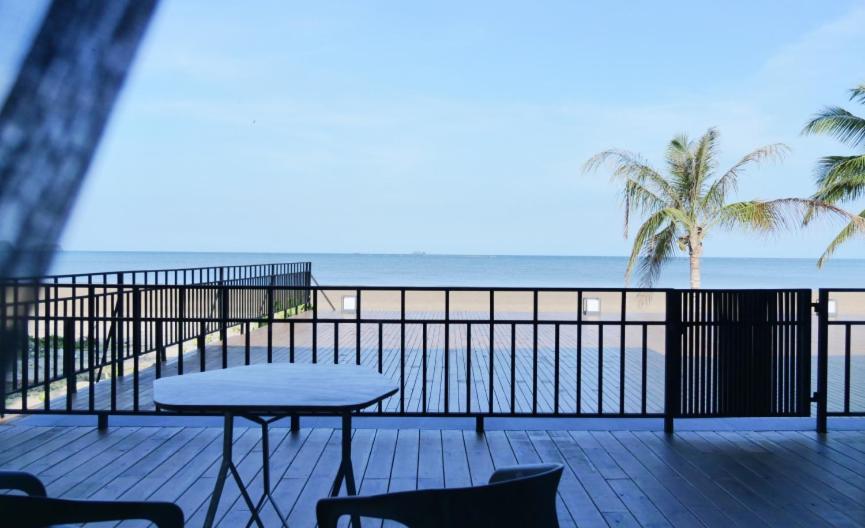 Premier Twin Room with Sea View photo 3