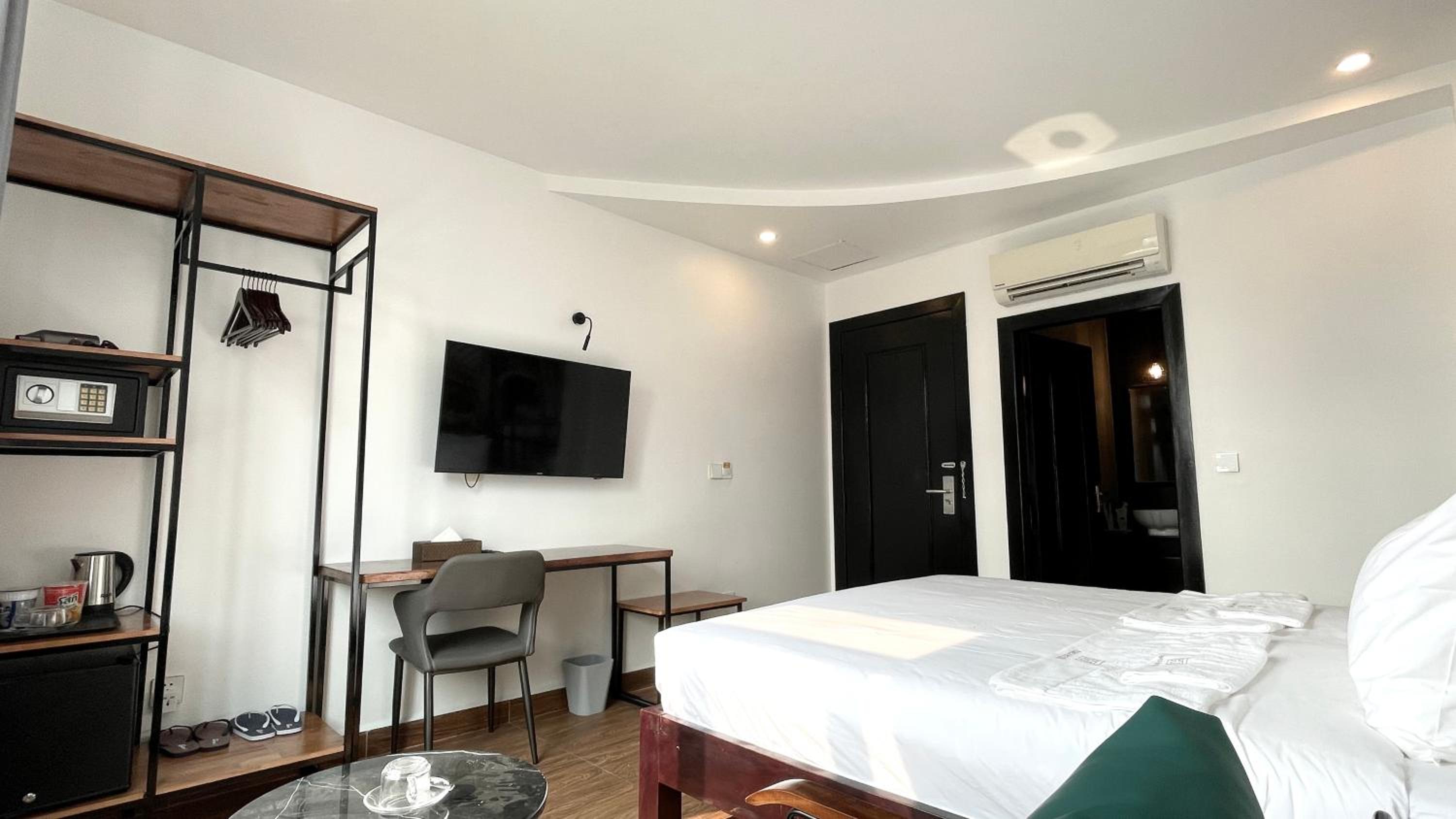 Superior King Room photo 3