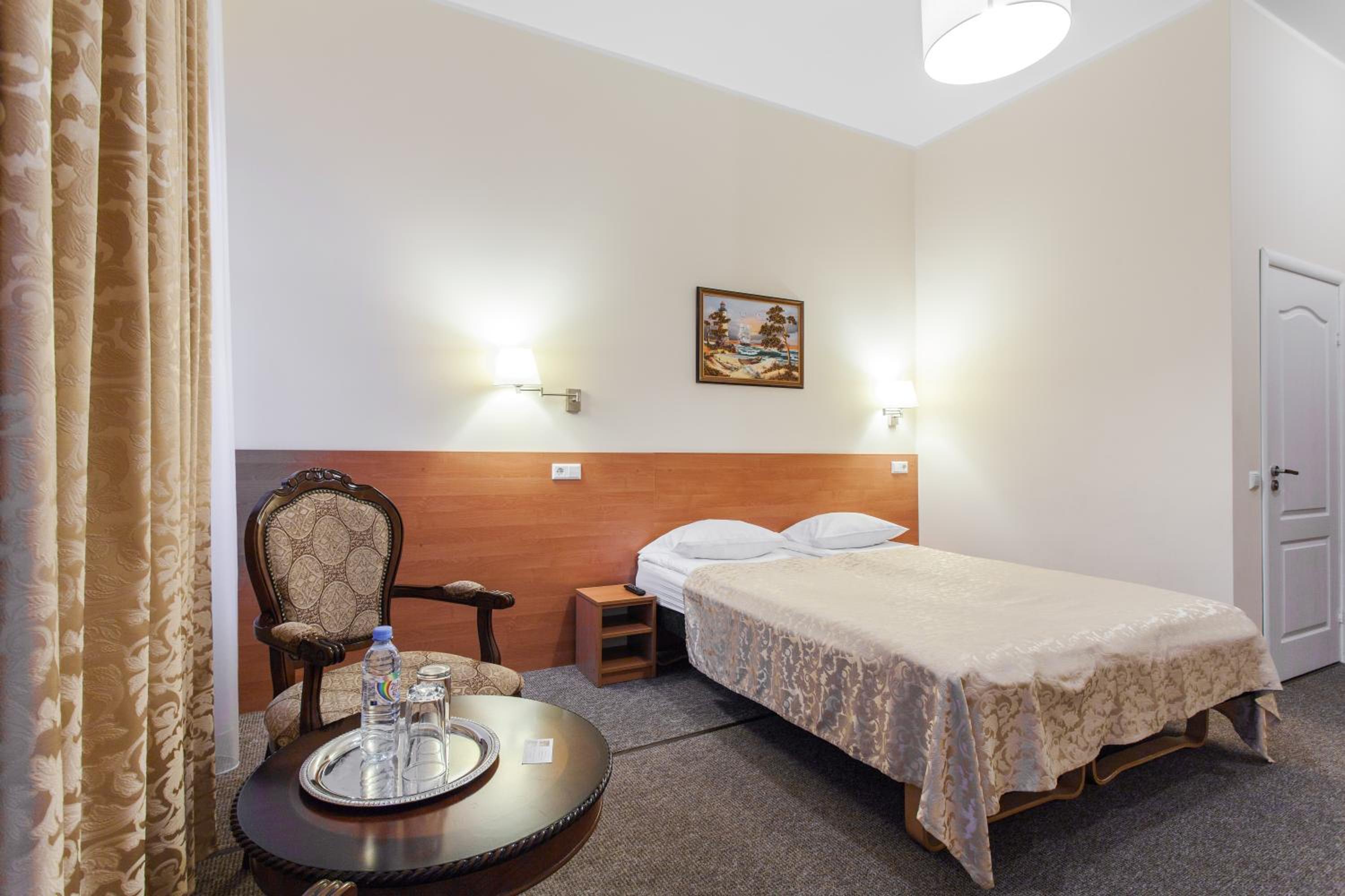 Double Room - Photo 2