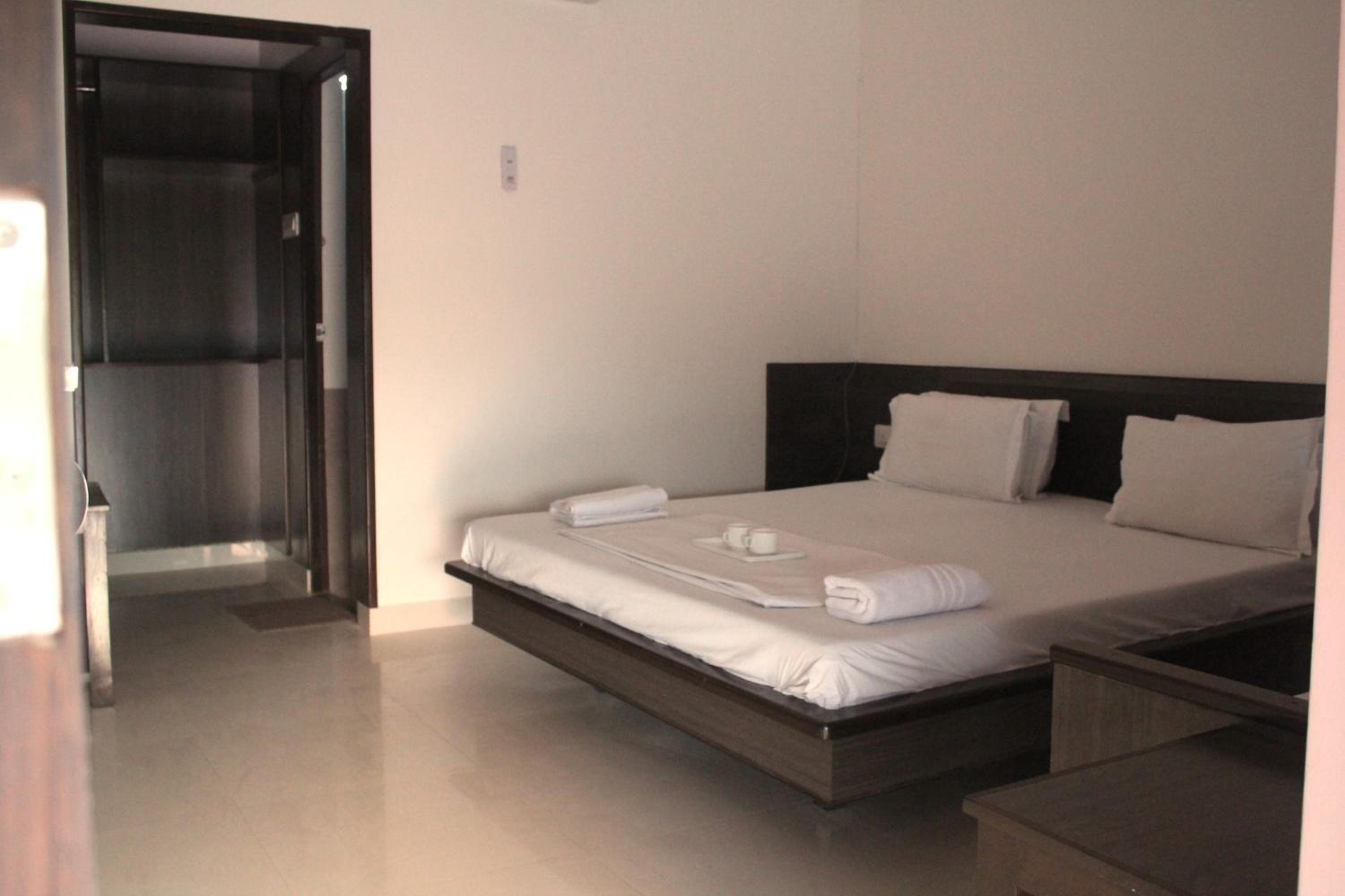 Deluxe Double Room with Extra Bed