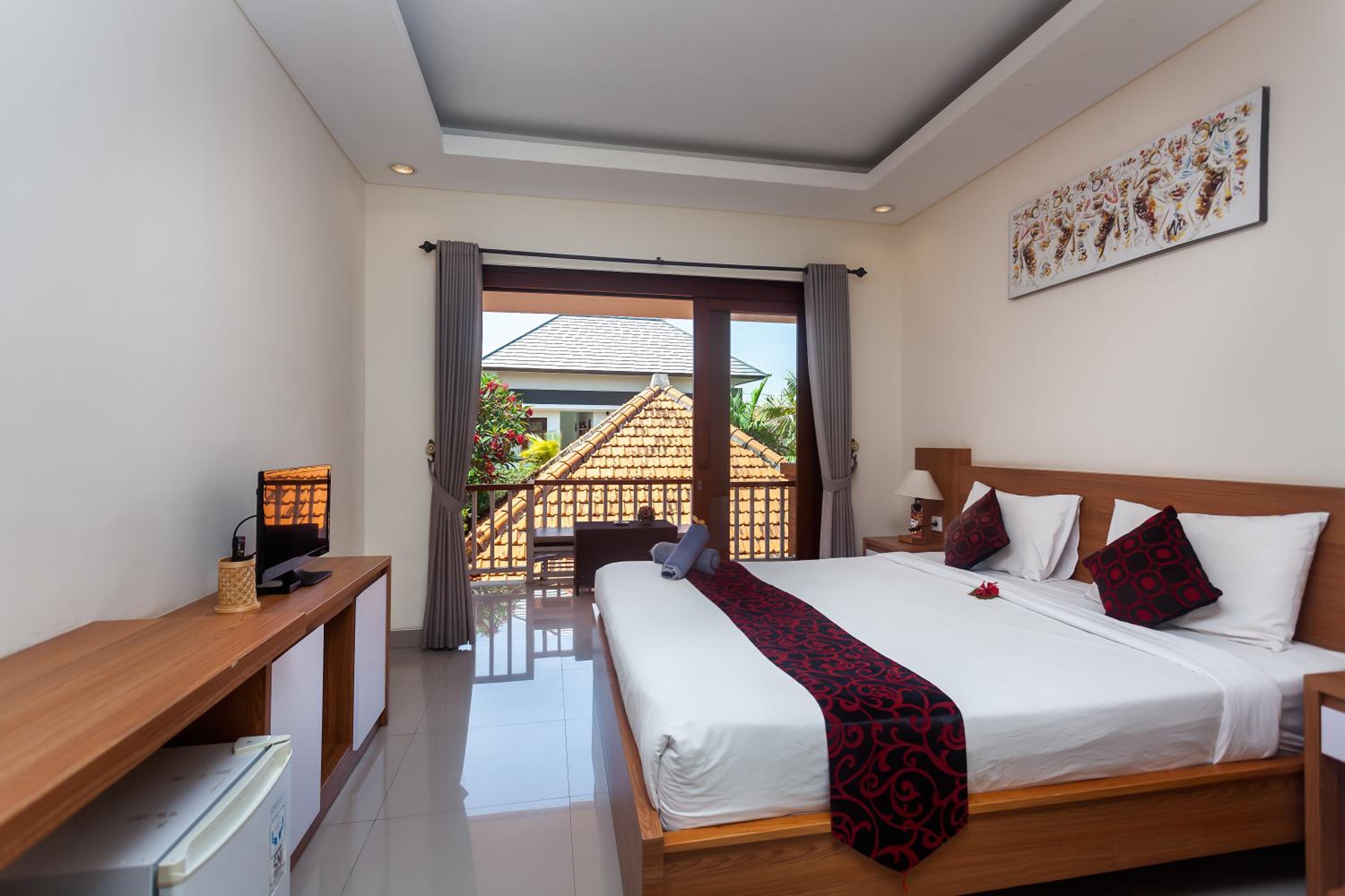 Deluxe Double Room with Balcony photo 1