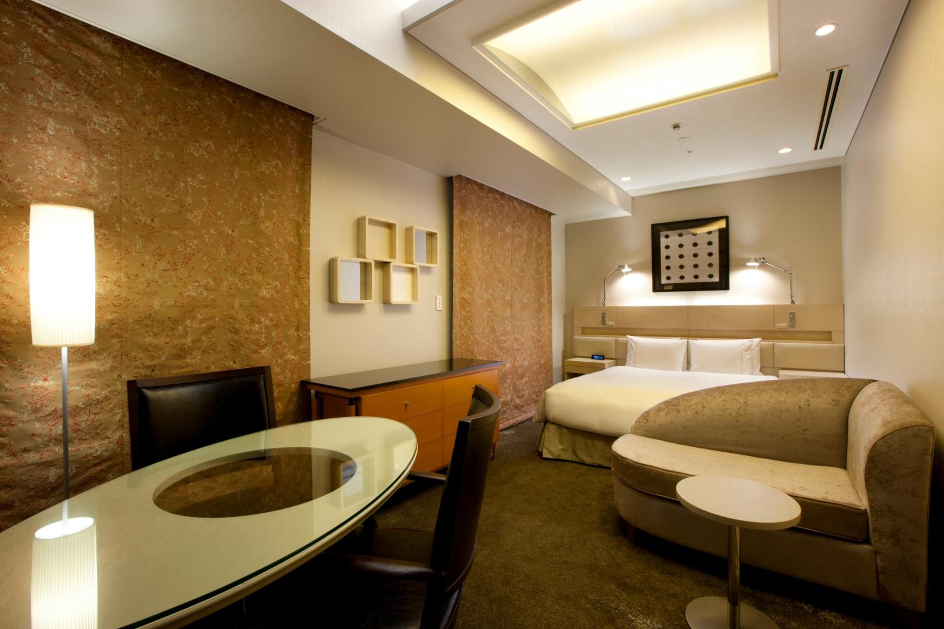 Premium Floor Moderate Double Room with Lounge Access photo 1