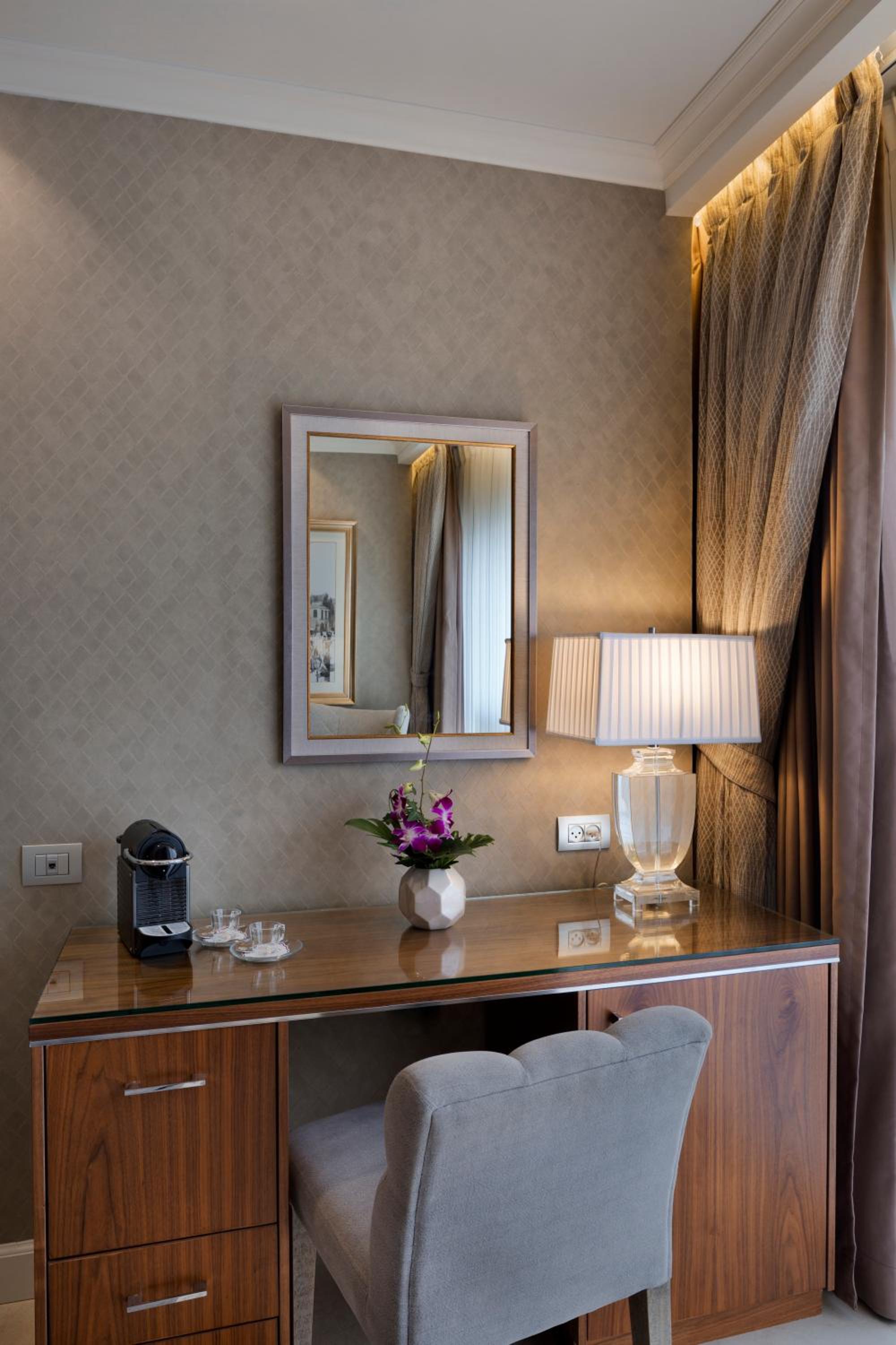 Deluxe Double Room photo 2