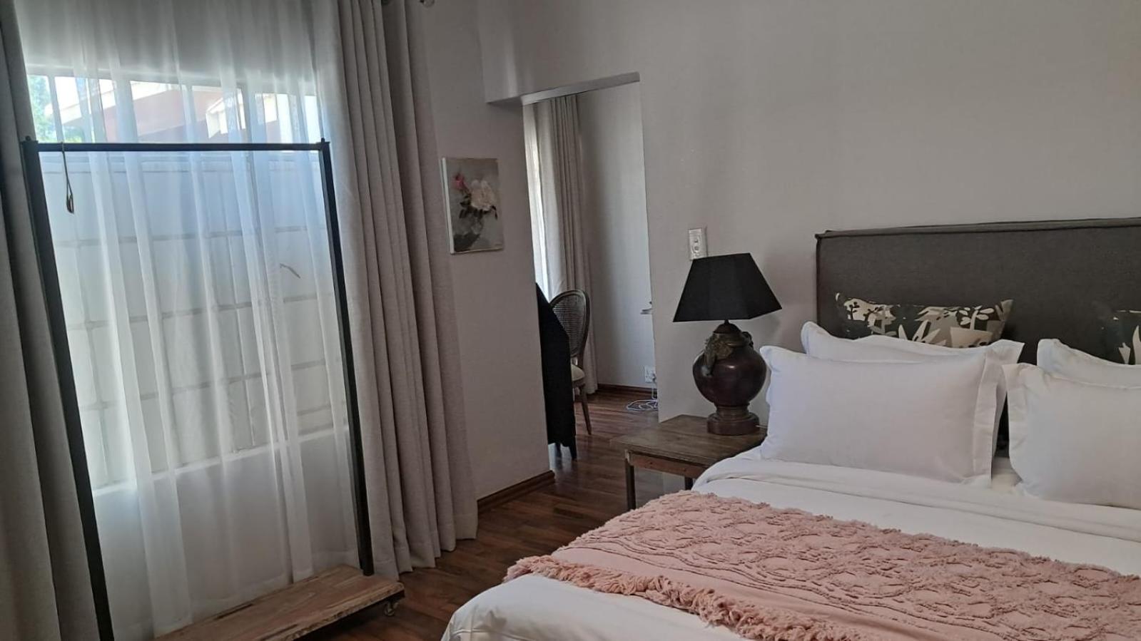 Deluxe Double Room With Bath photo 1