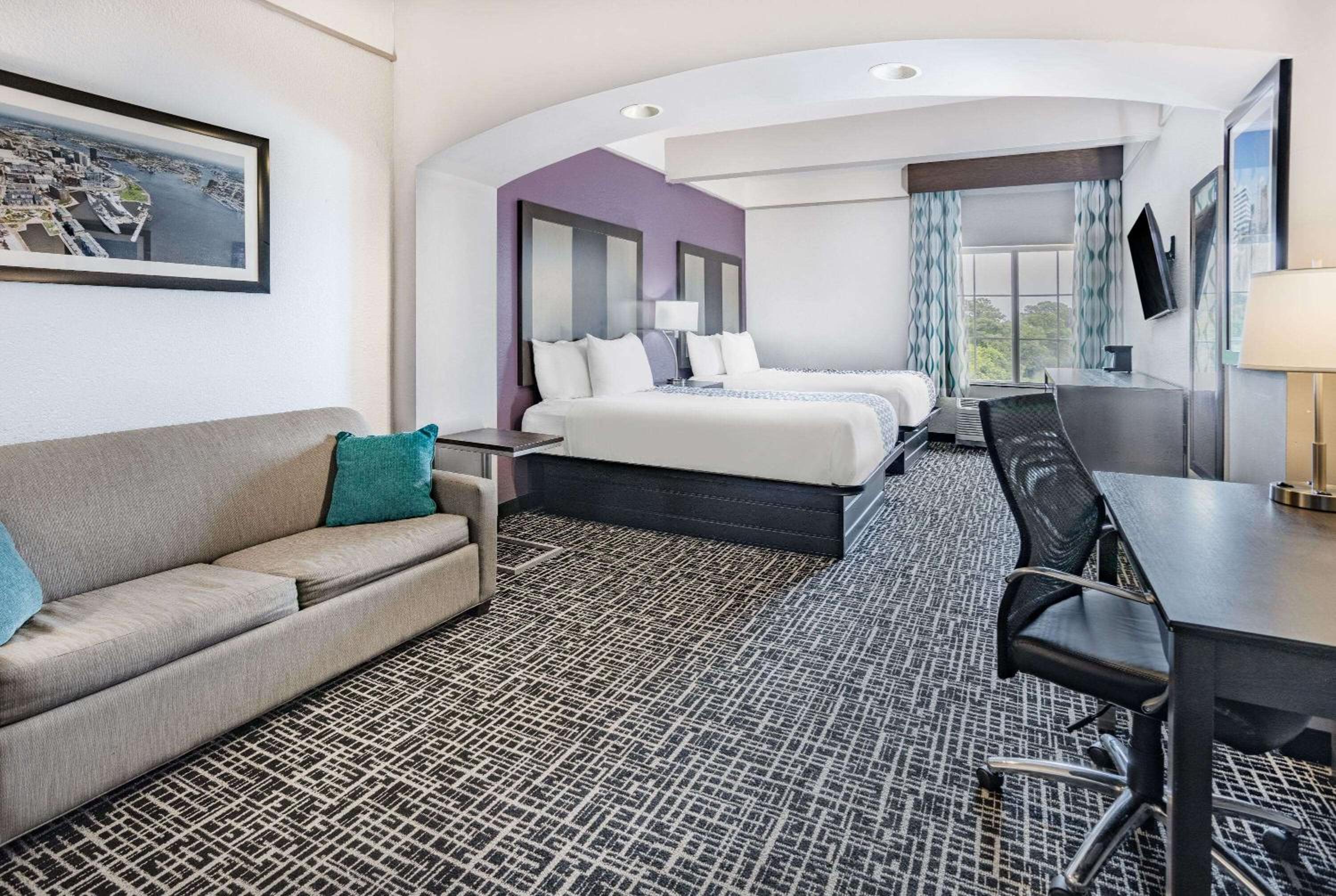 Deluxe Suite with Two Queen Beds - Non-Smoking photo 1