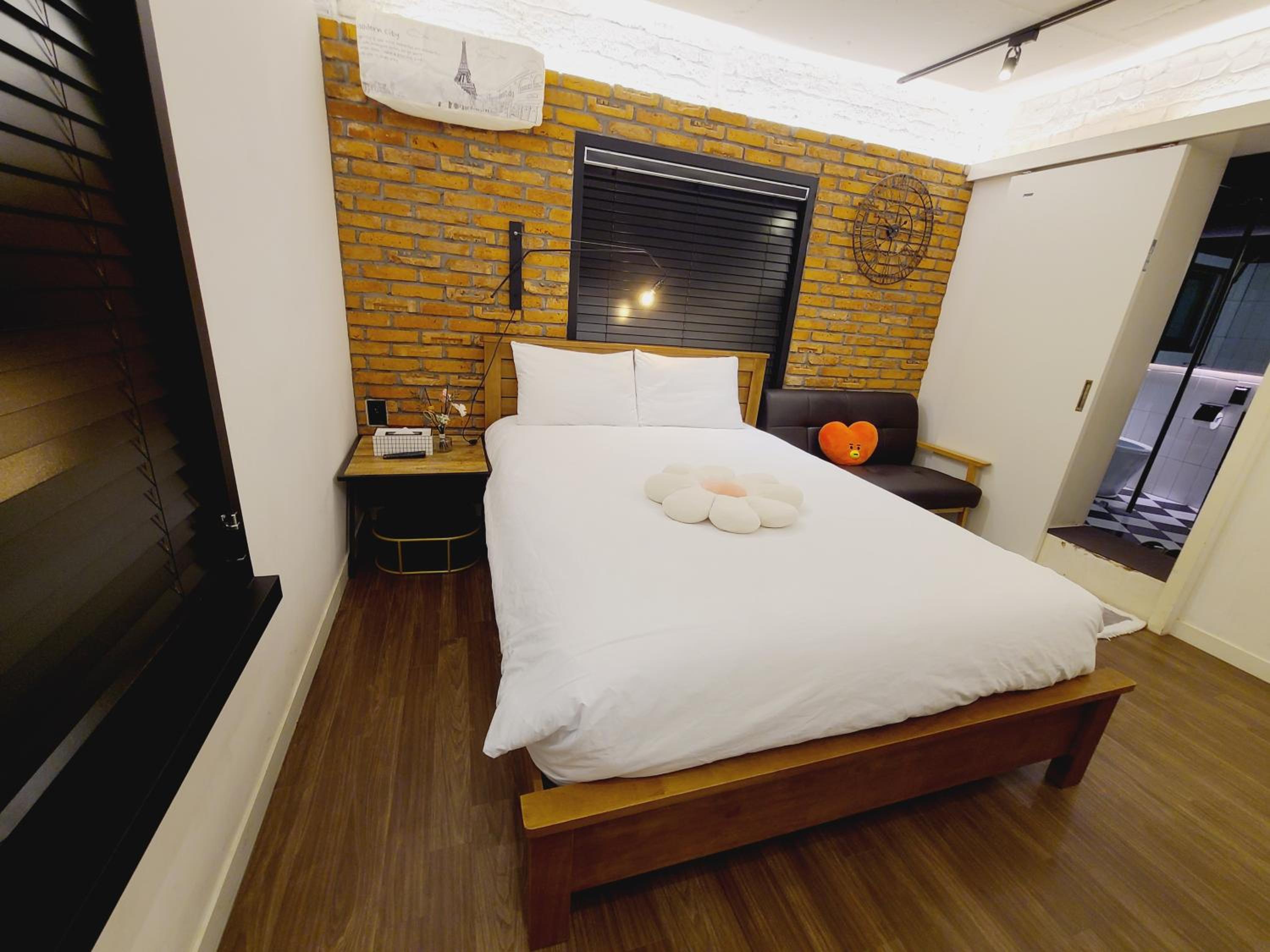 Double Room with Garden View - Photo 17