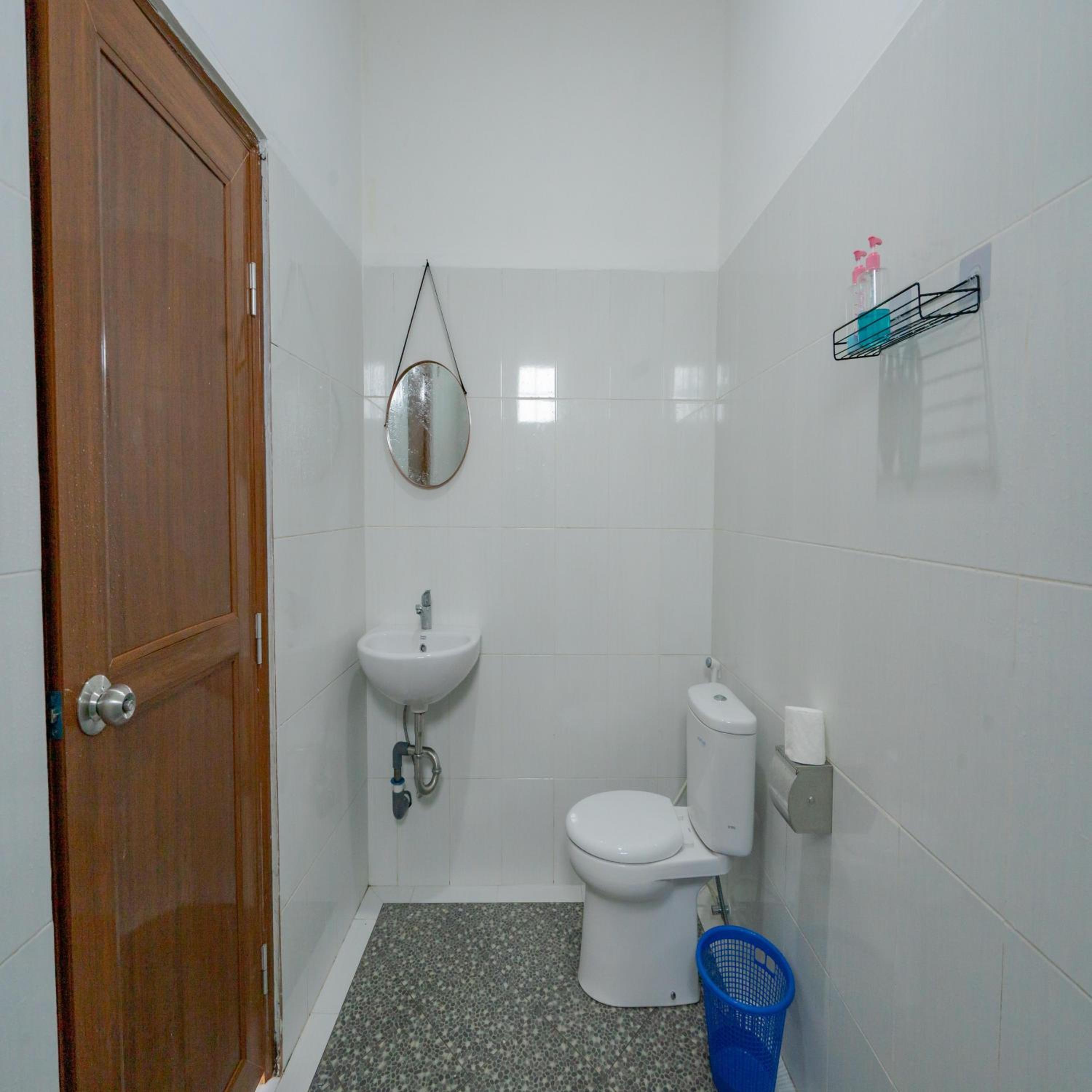 Deluxe Double Room - Photo 9