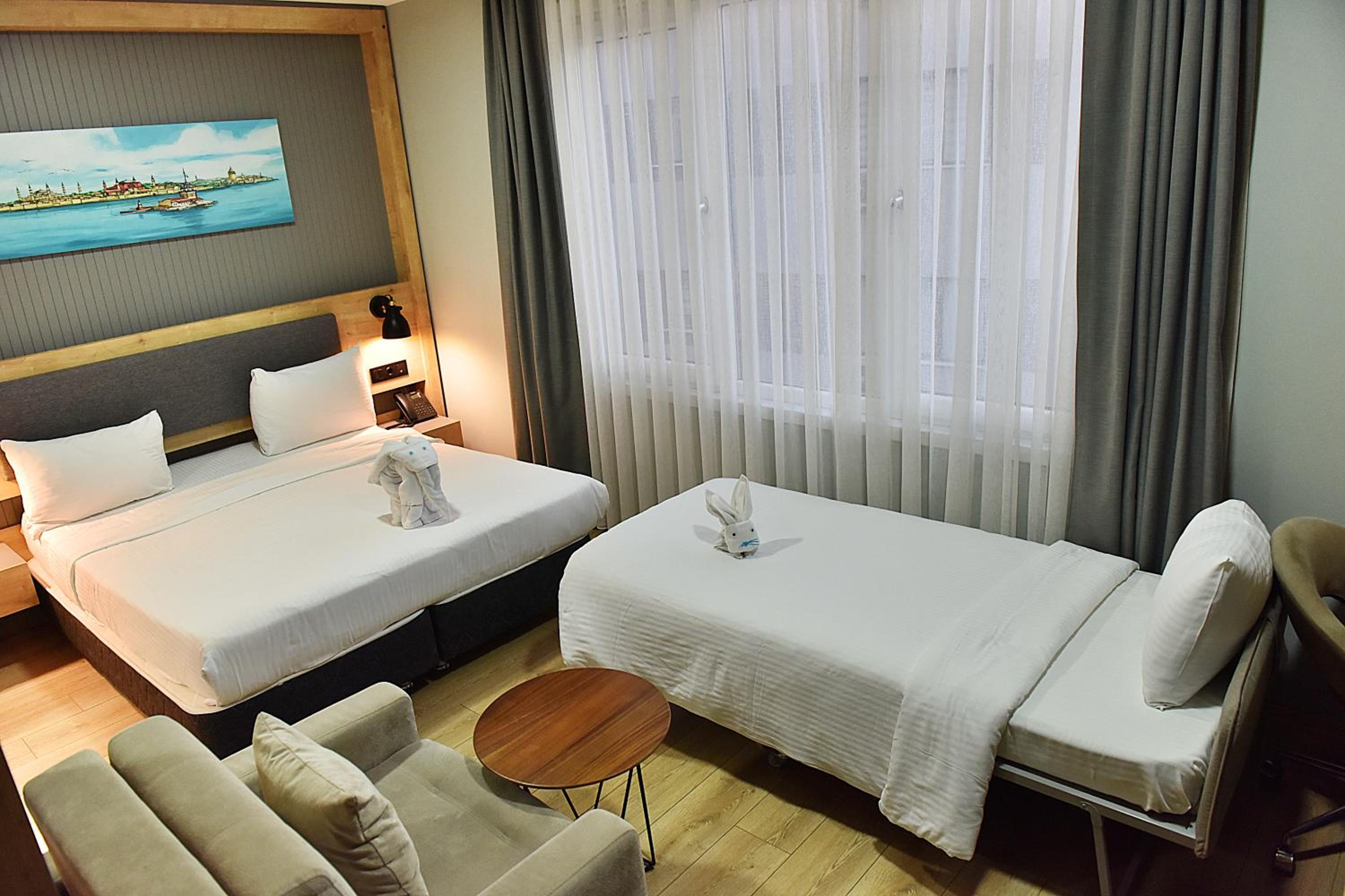 Double Room with Extra Bed photo 1