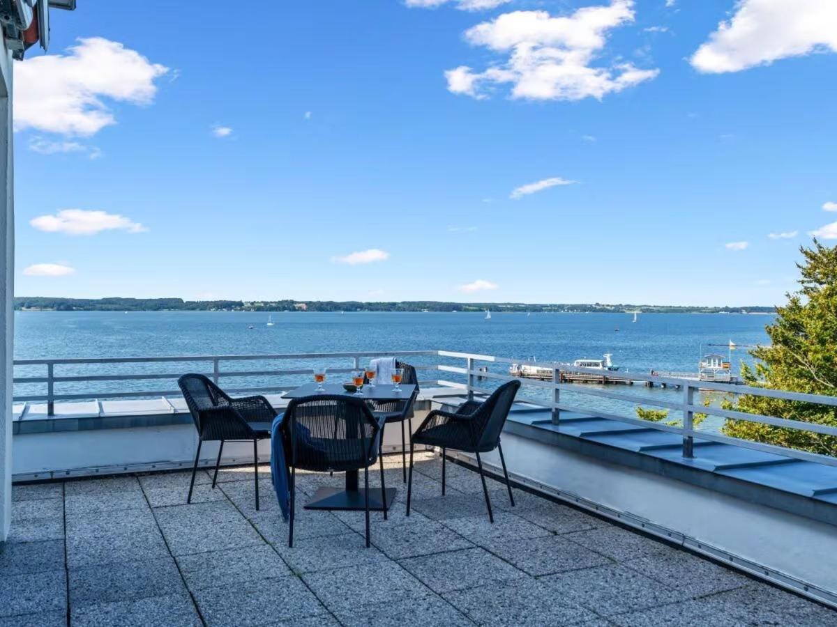 Two-Bedroom Apartment with Balcony and Terrace photo 3