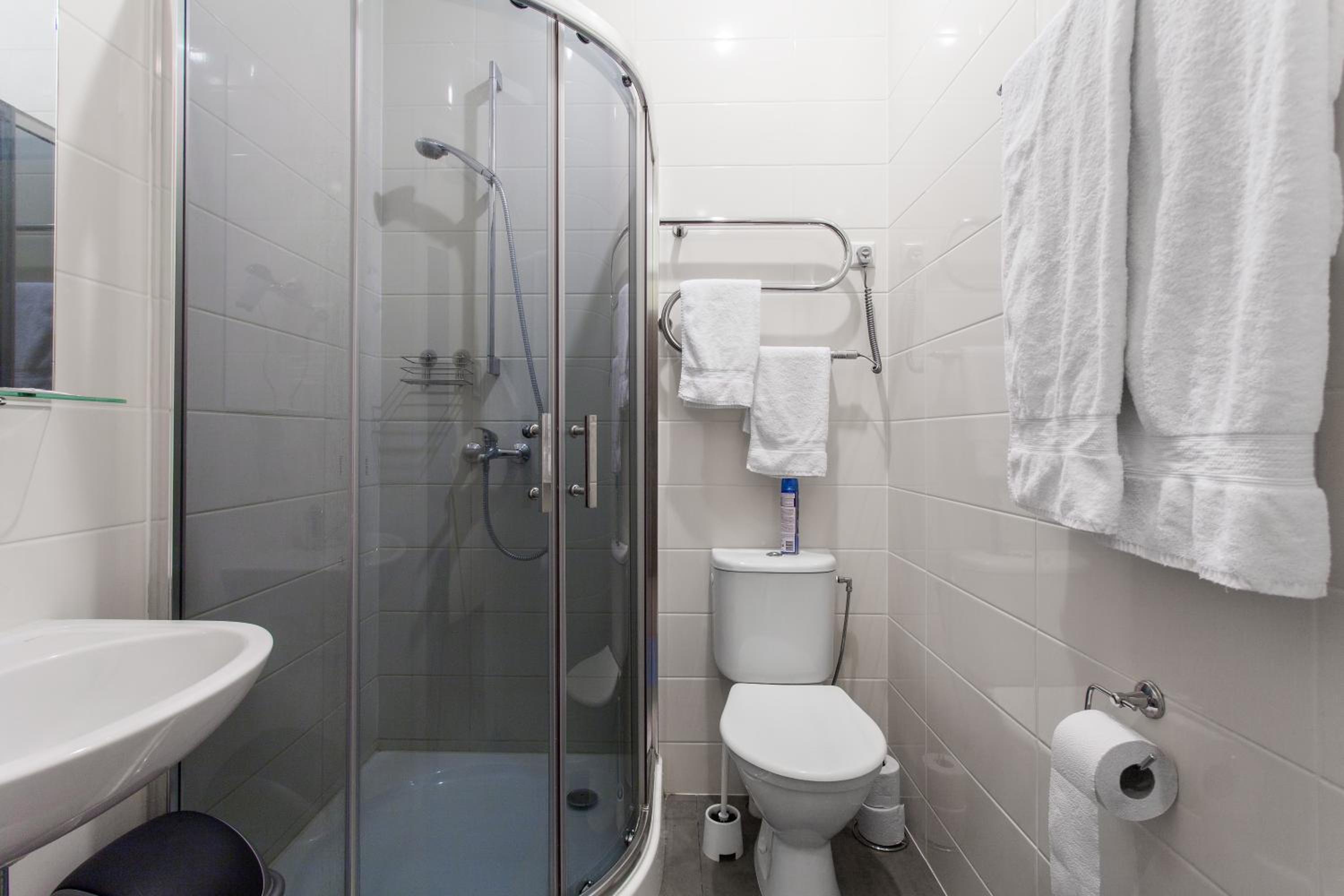 Double or Twin Room - Photo 14