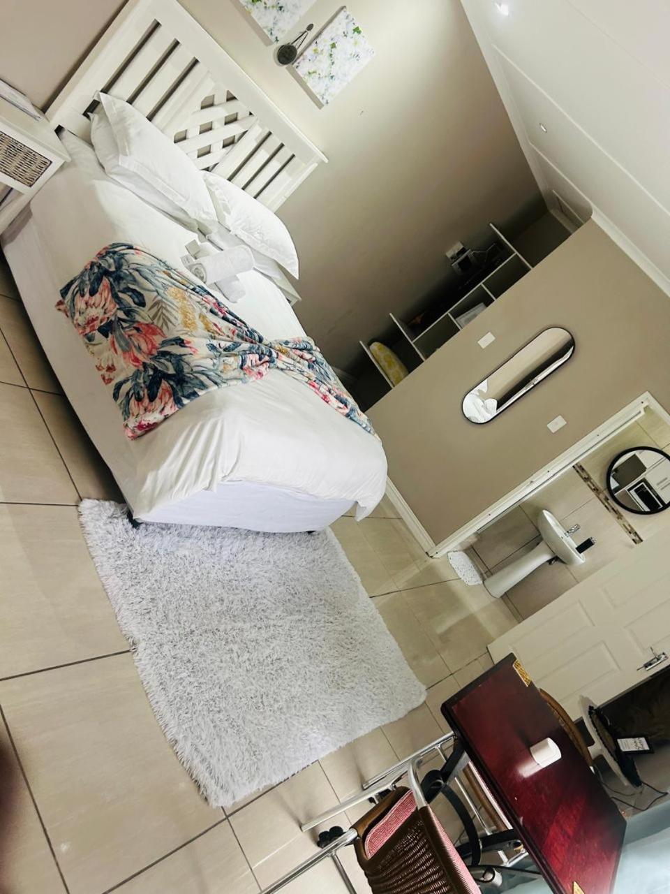 Apartment - Photo 1