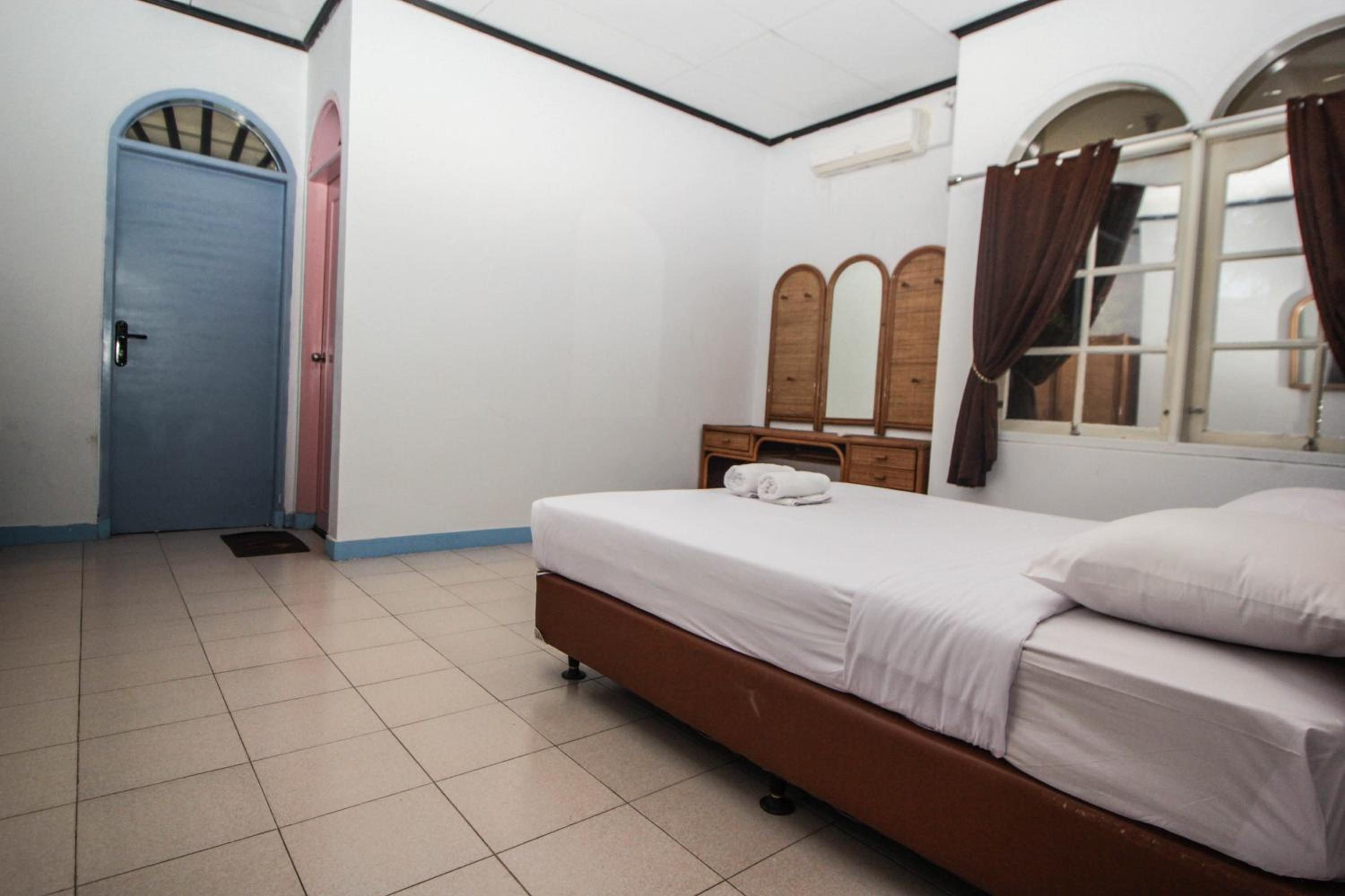 Villa with Sea View - Photo 9