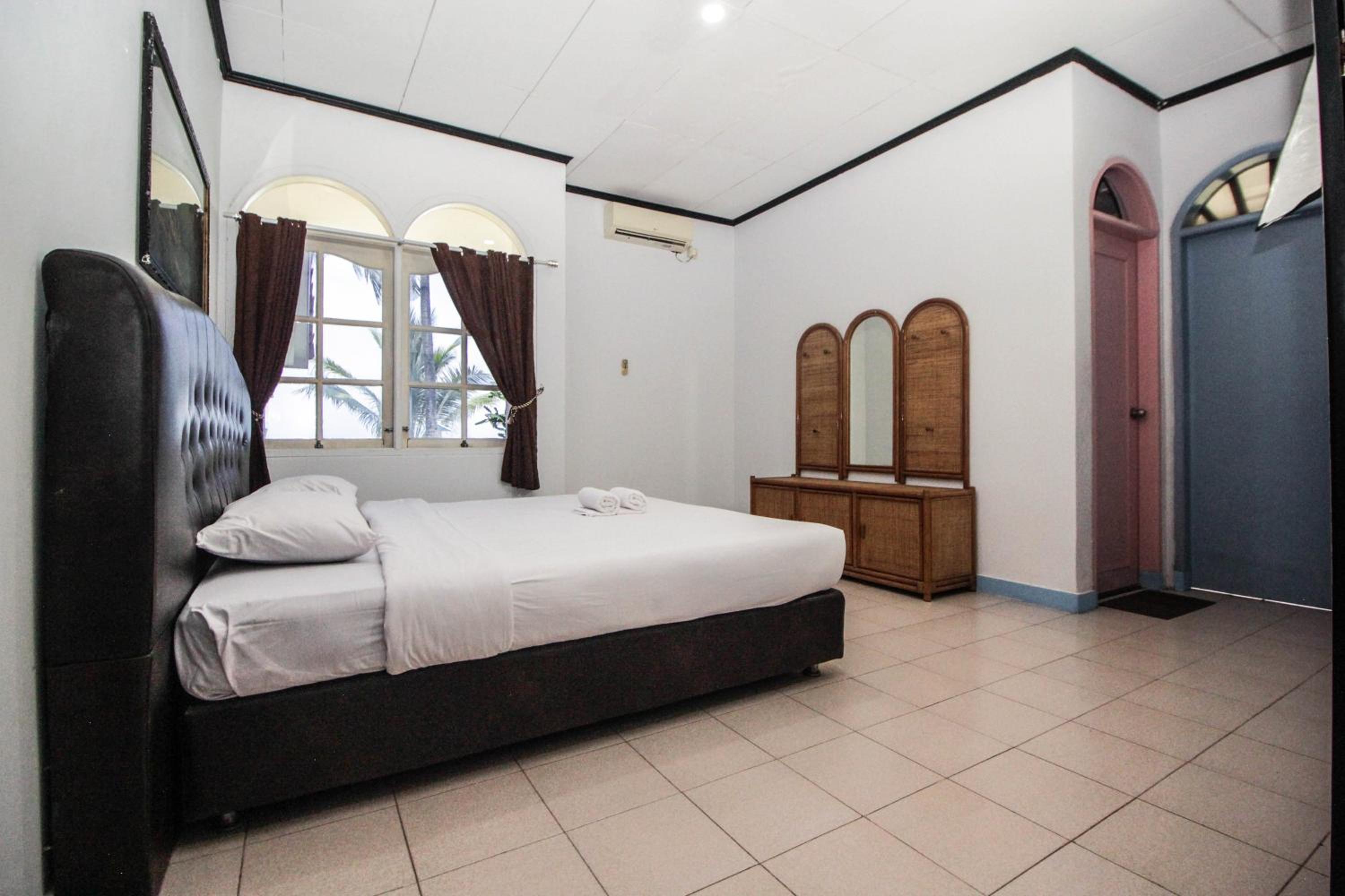 Villa with Sea View - Photo 8