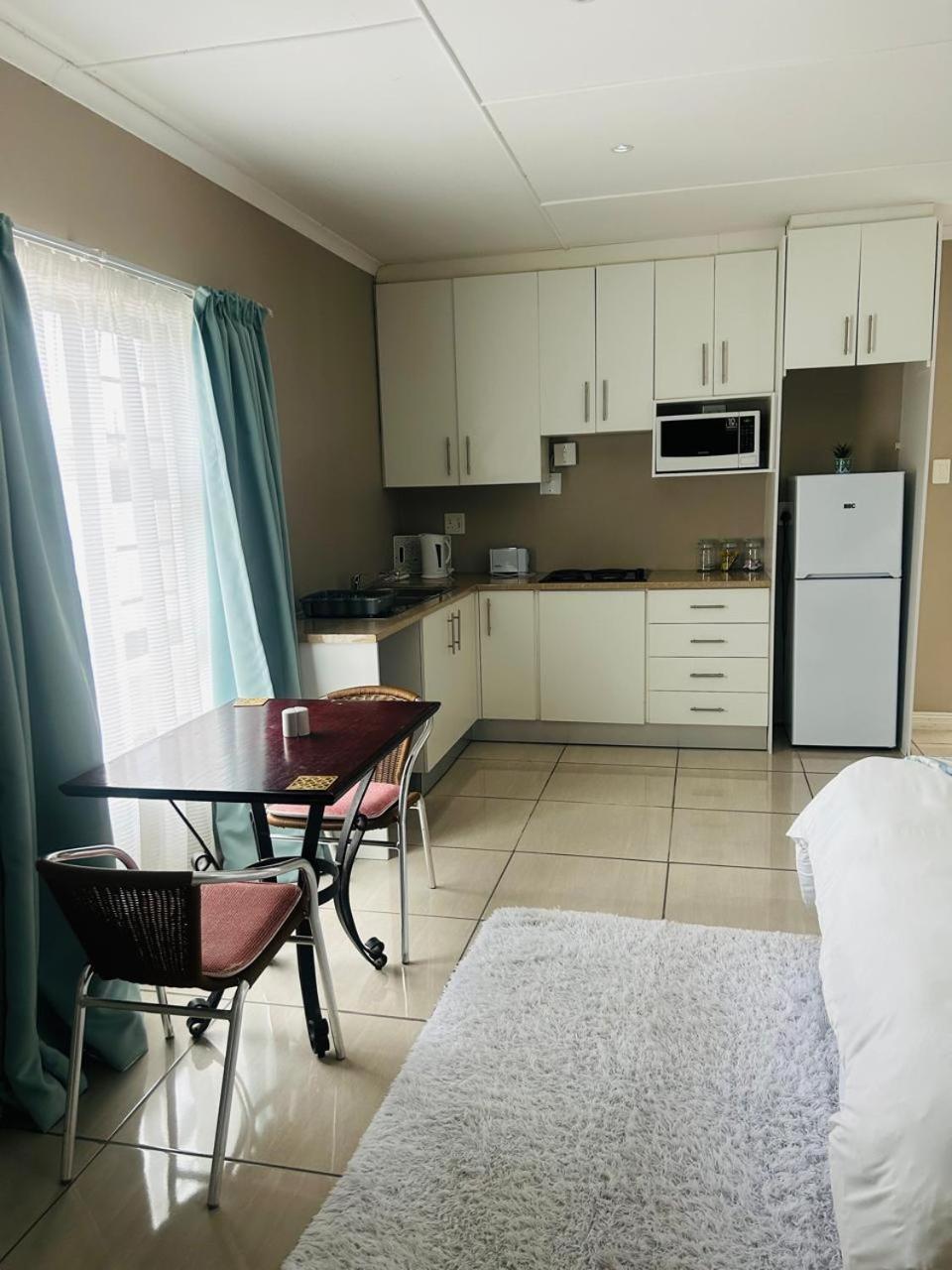 Apartment - Photo 5