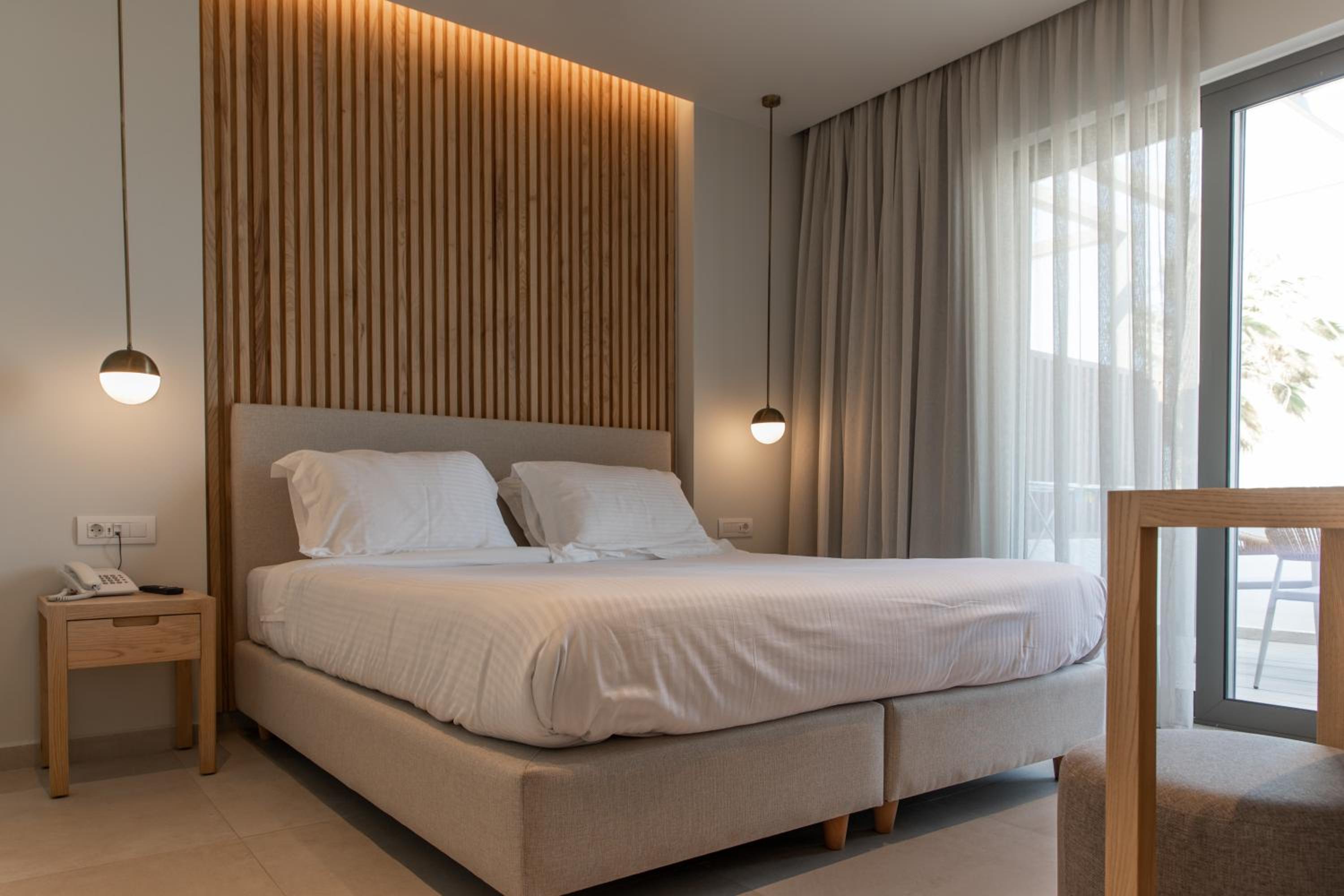 Deluxe Double Room - Photo 7