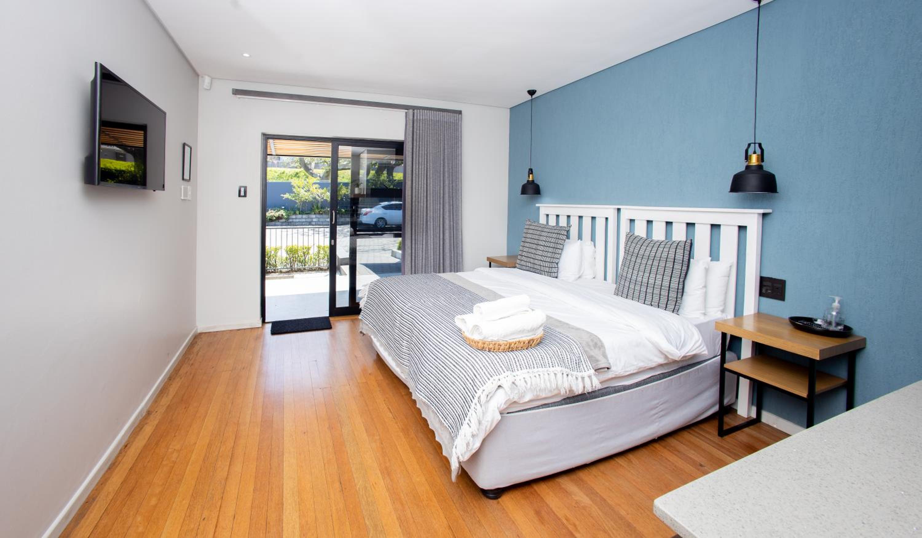 Twin Room - Photo 2