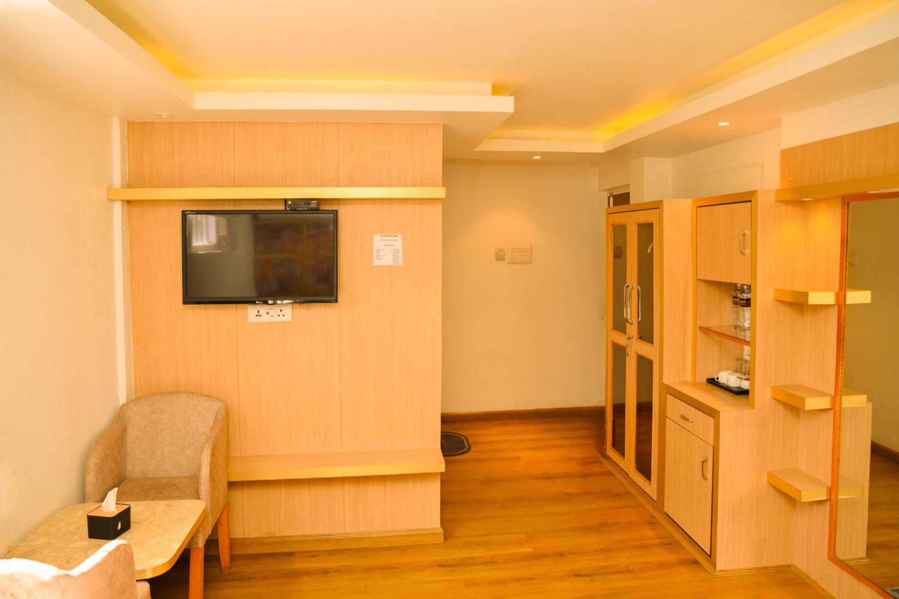 Deluxe Twin Room - Photo 8