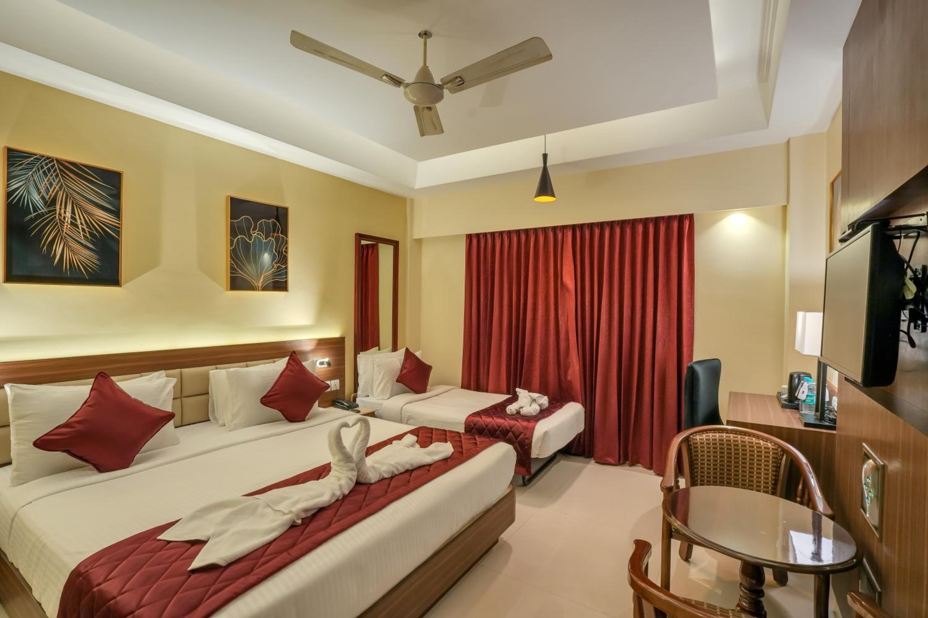 Deluxe Triple Room photo 2