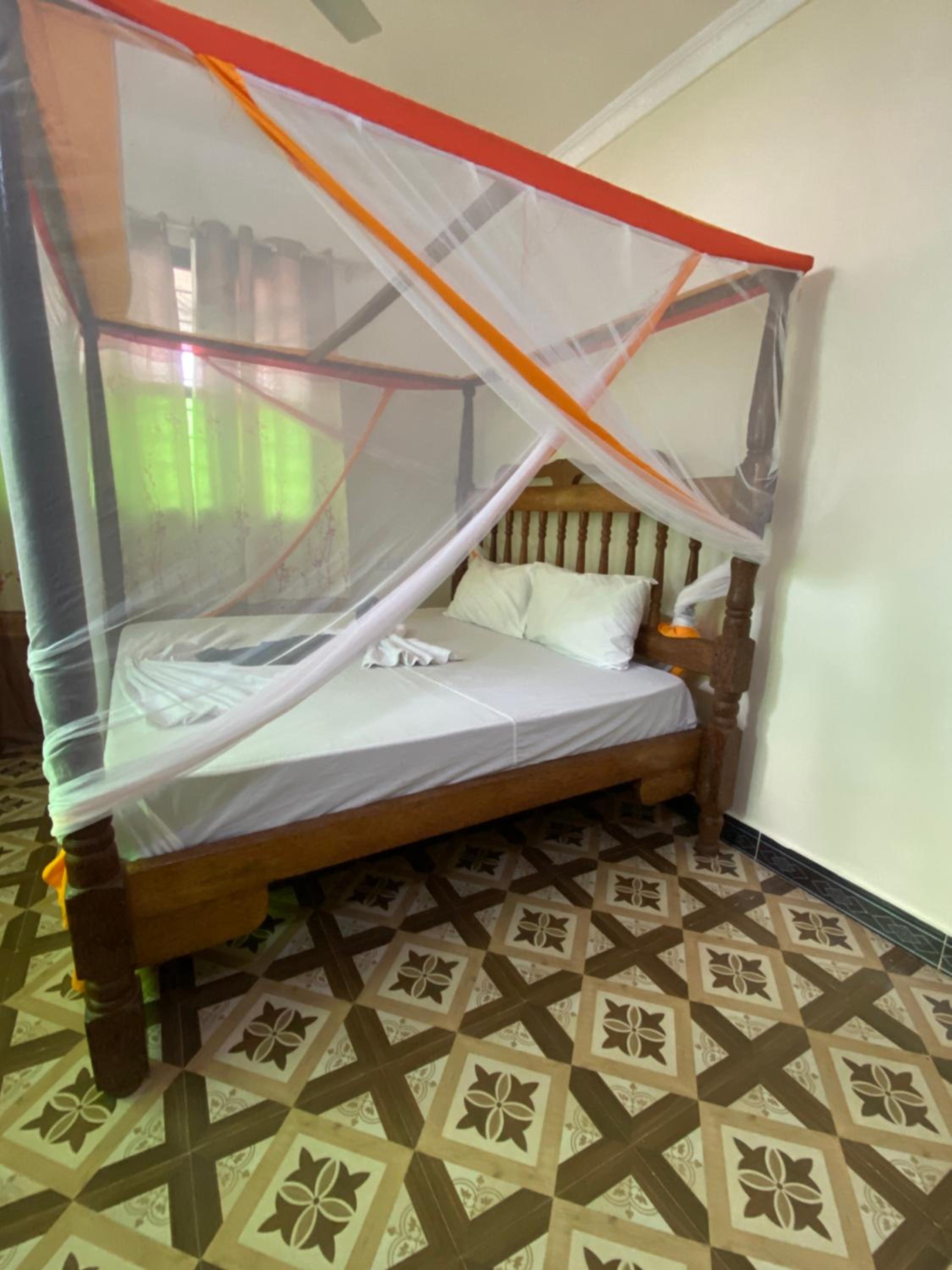 Budget Double Room photo 3