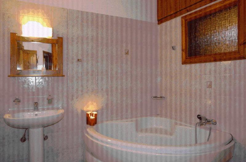 Standard Double or Twin Room - Photo 5