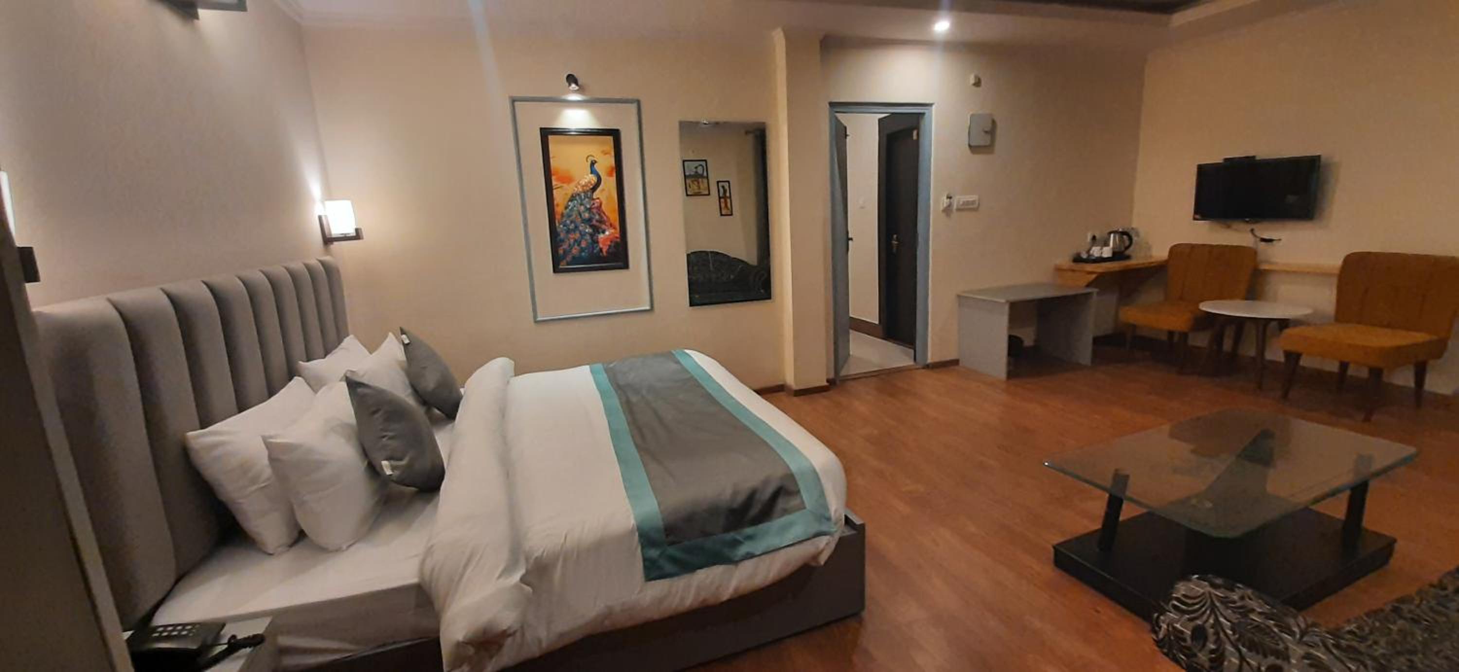 Family Room - Photo 4